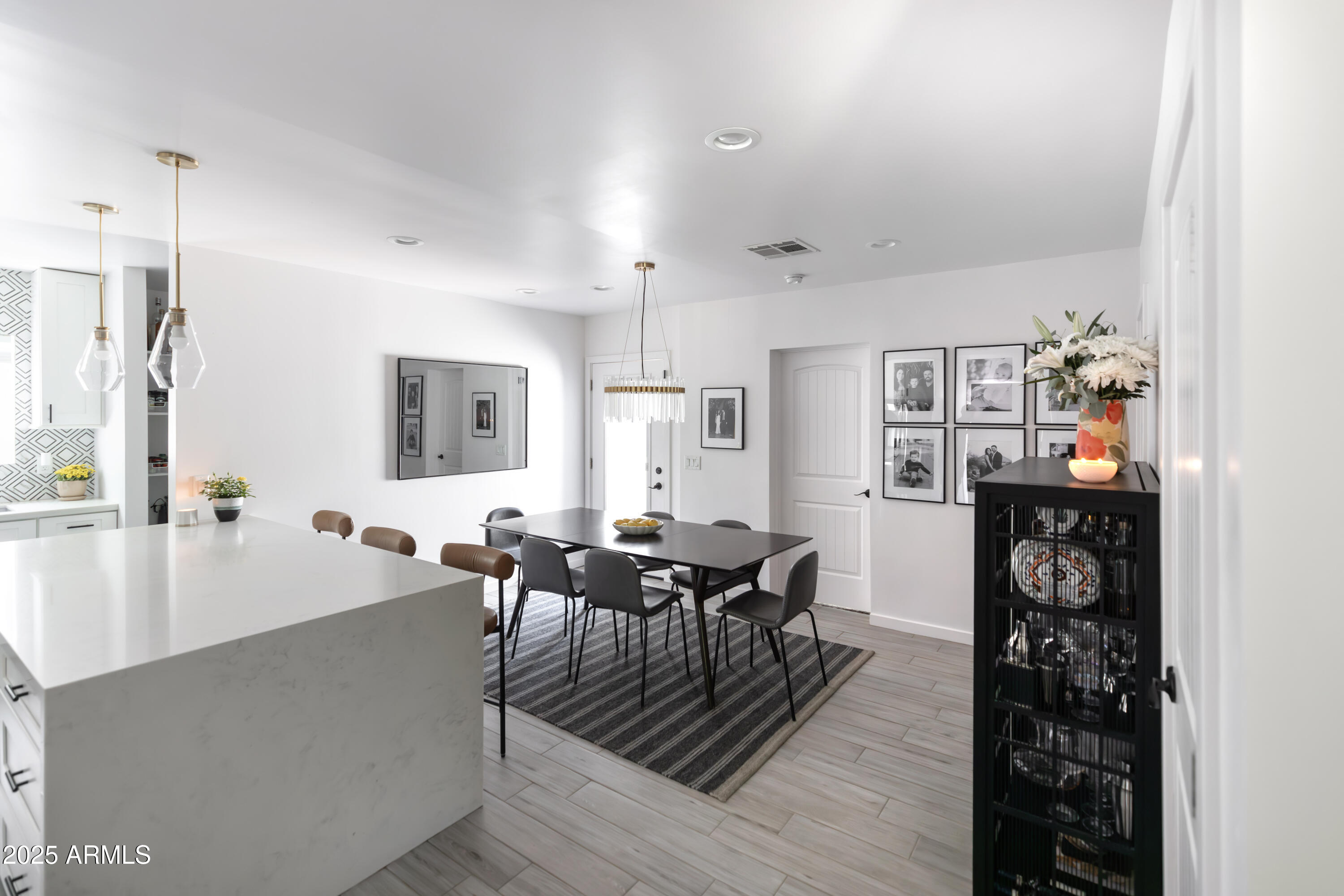 4020 N 33RD Place