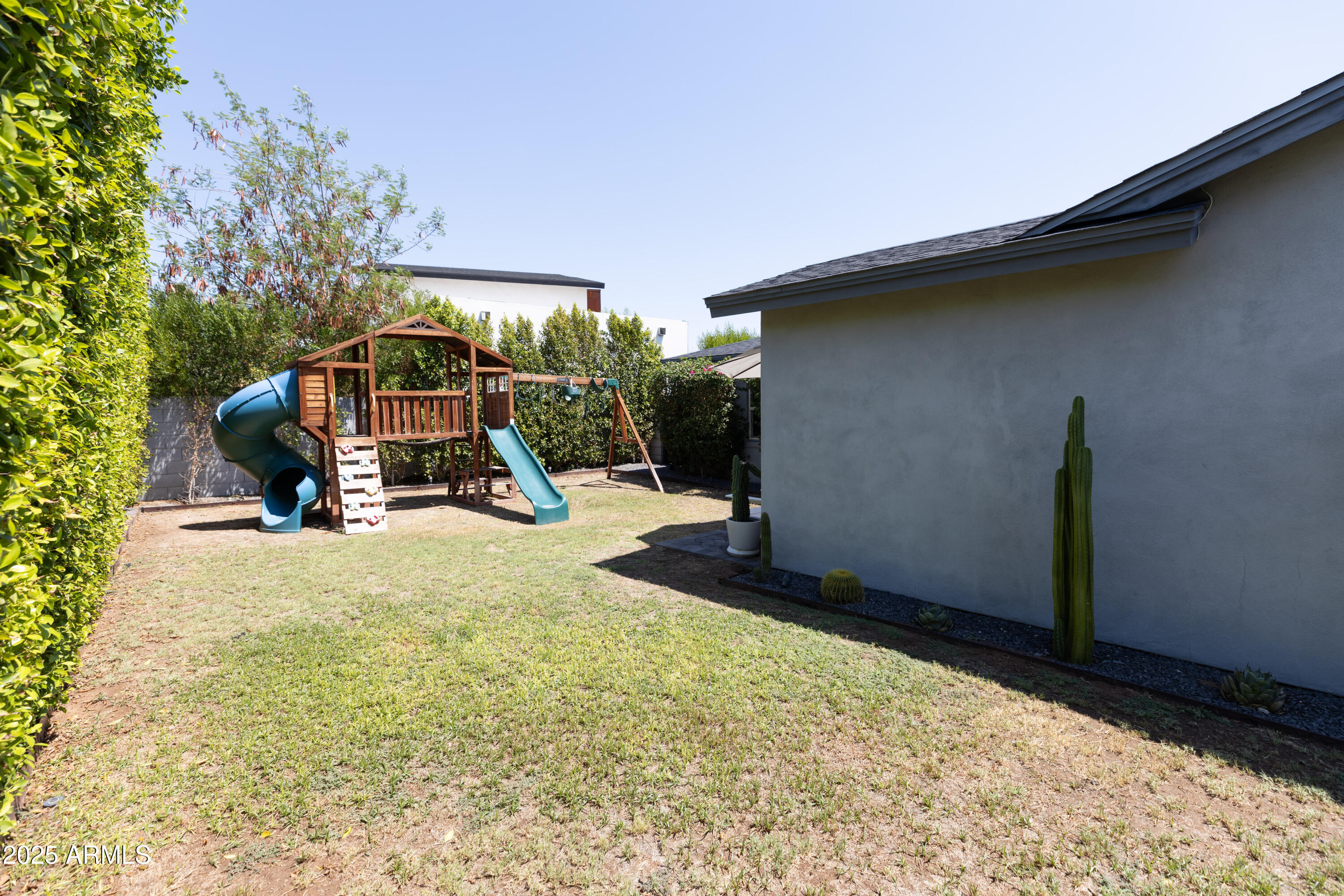 4020 N 33RD Place