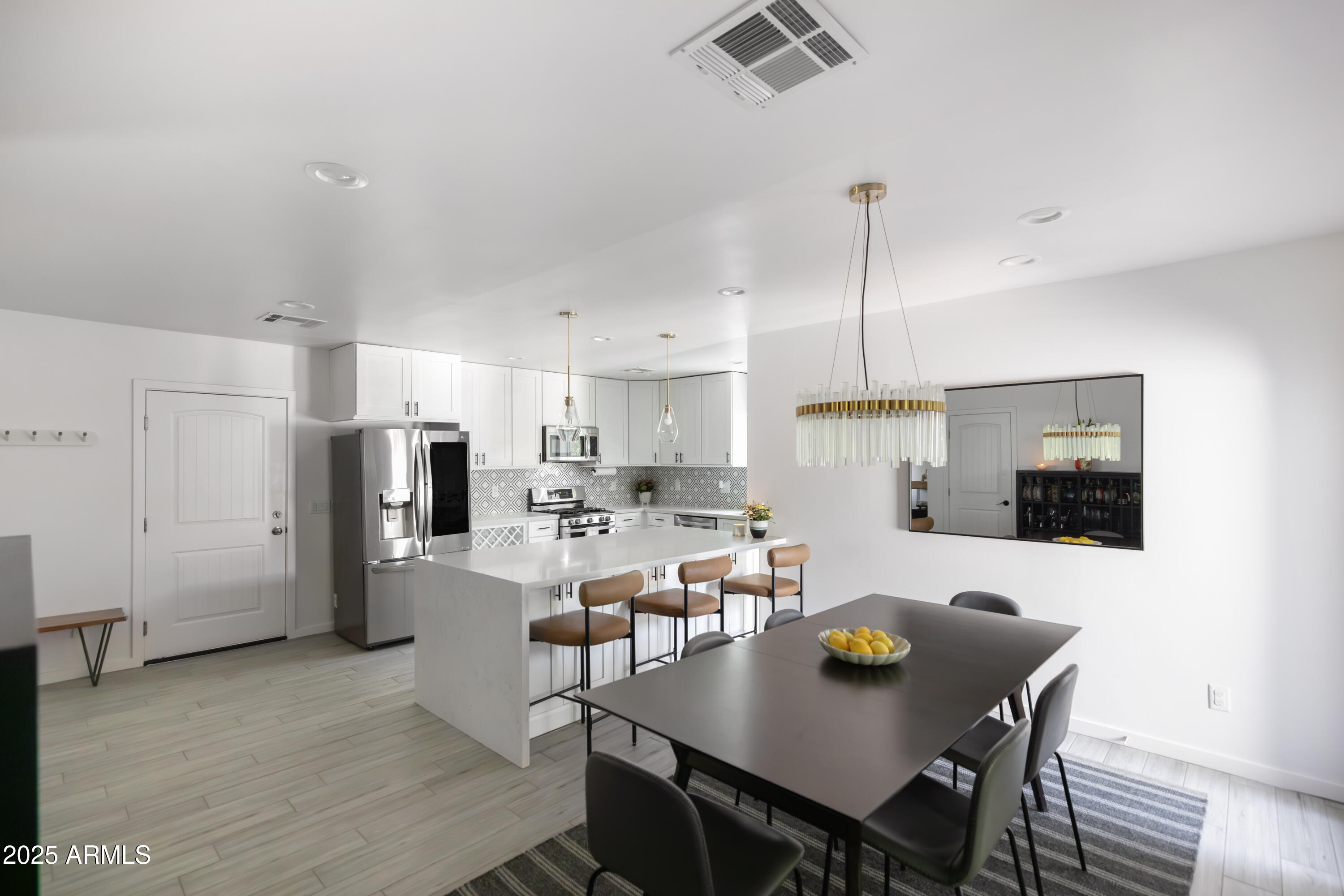 4020 N 33RD Place
