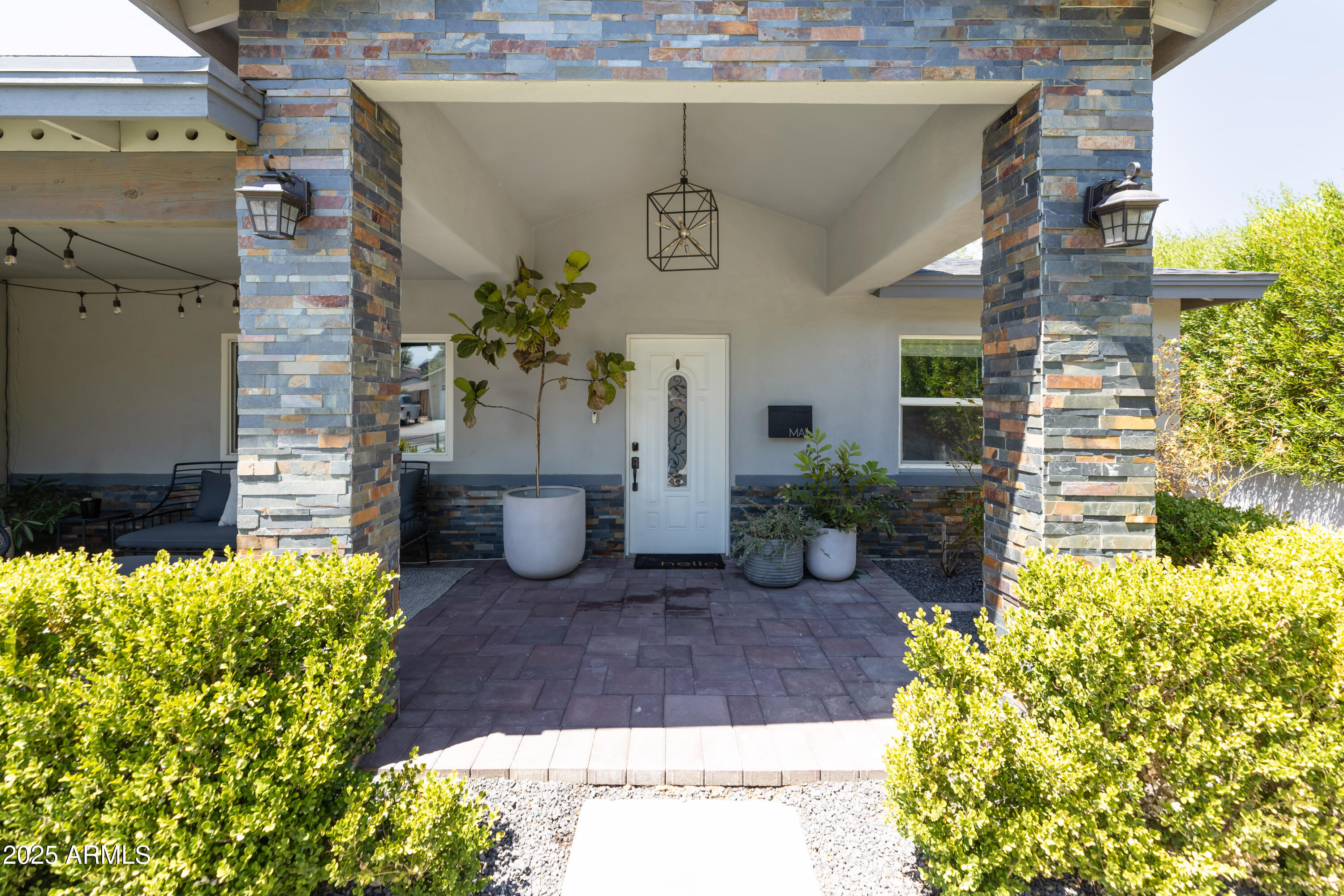 4020 N 33RD Place