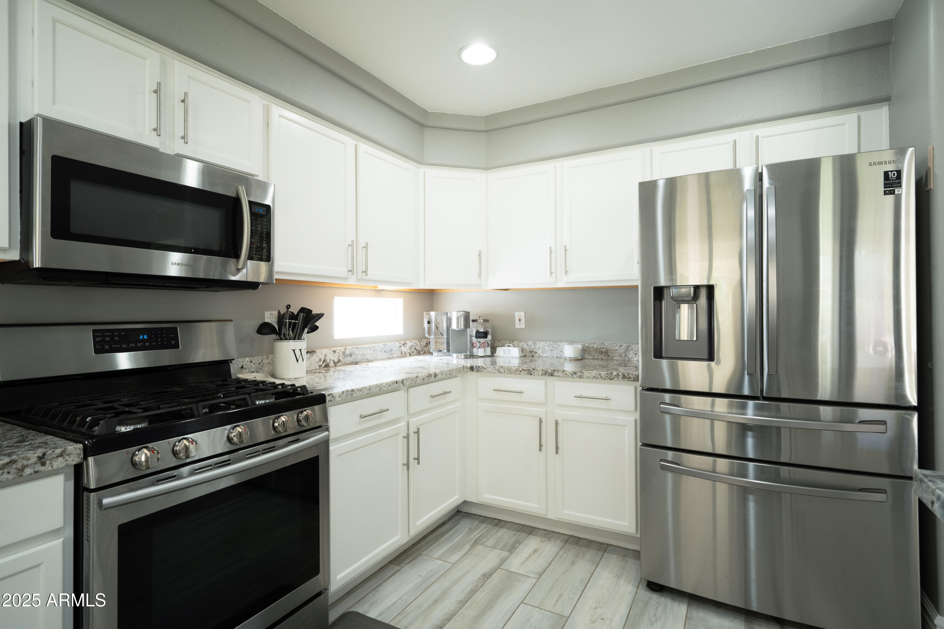 6337 W AVENIDA DEL REY