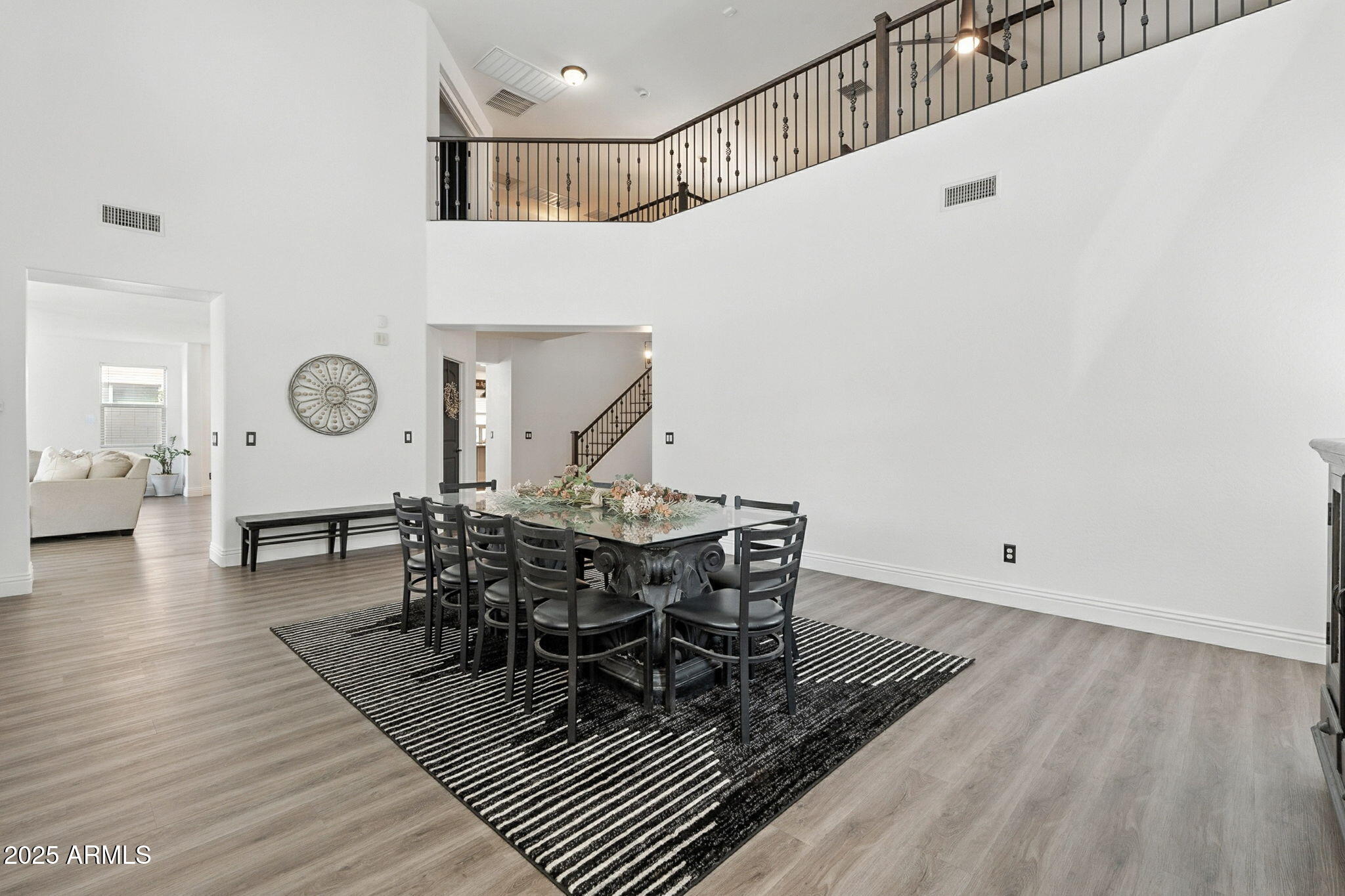 253 E CRESCENT Place