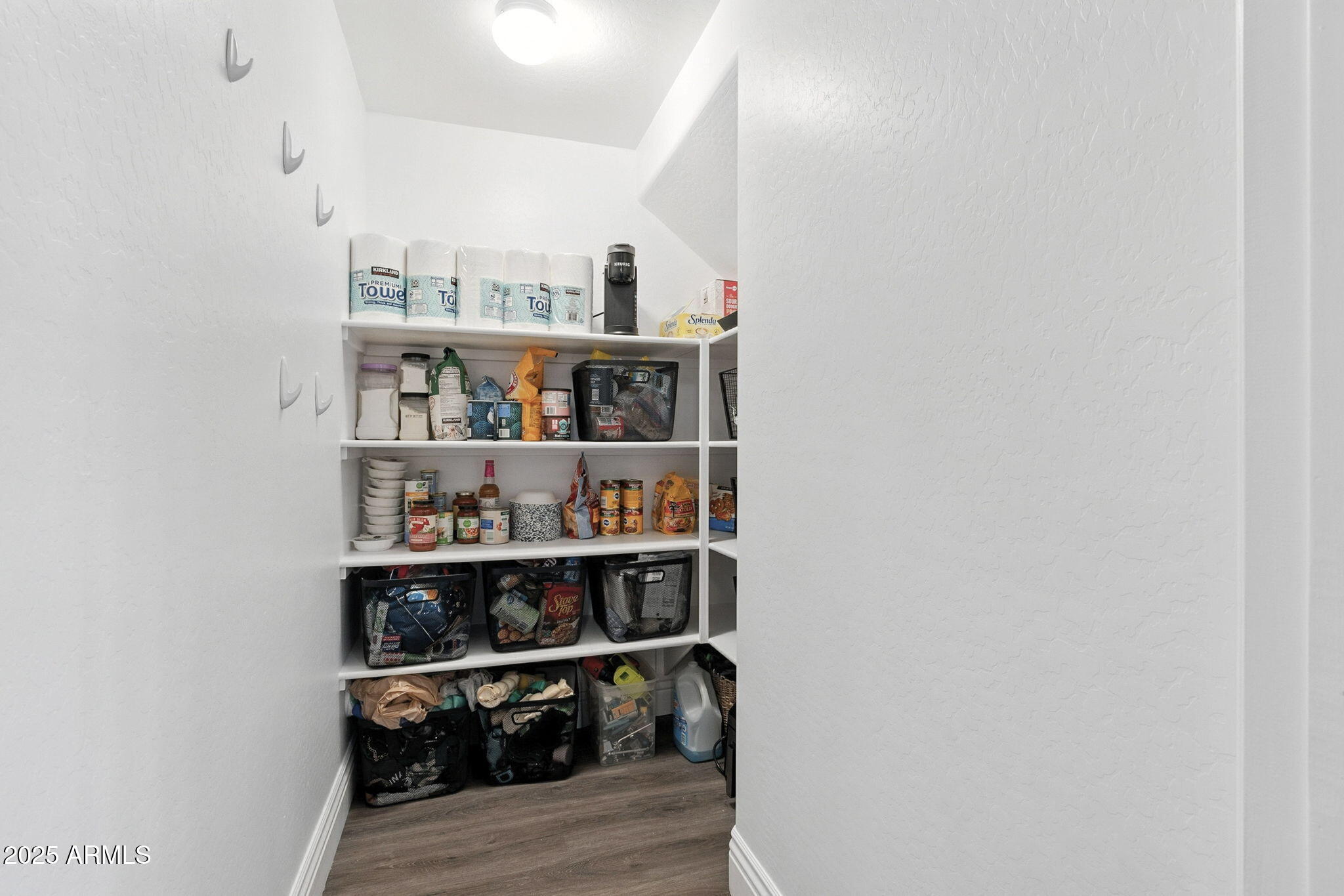 253 E CRESCENT Place