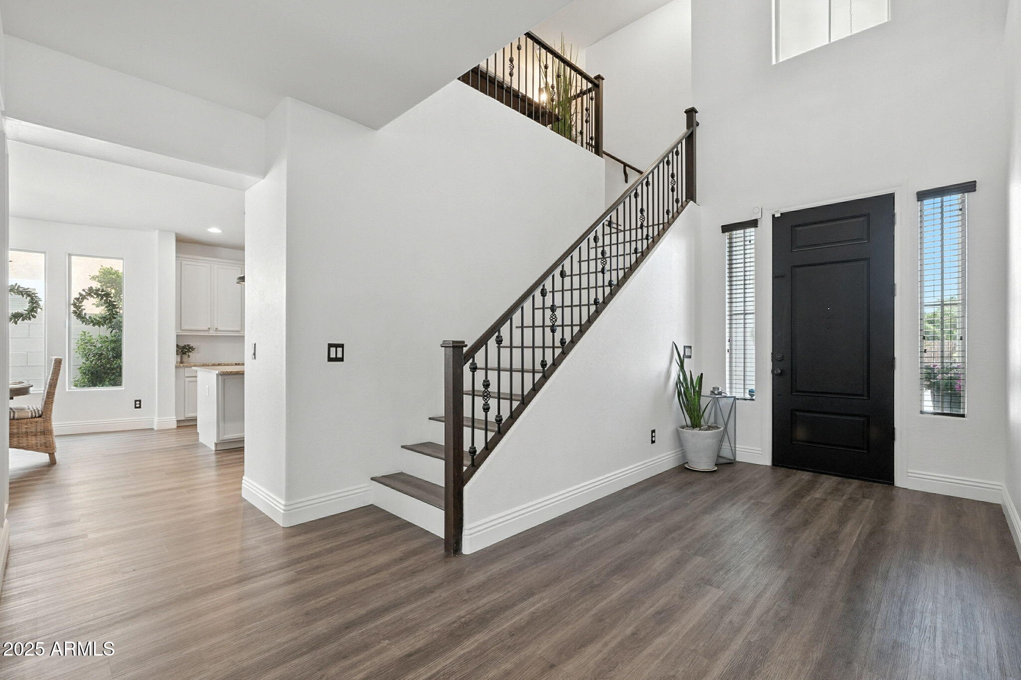 253 E CRESCENT Place