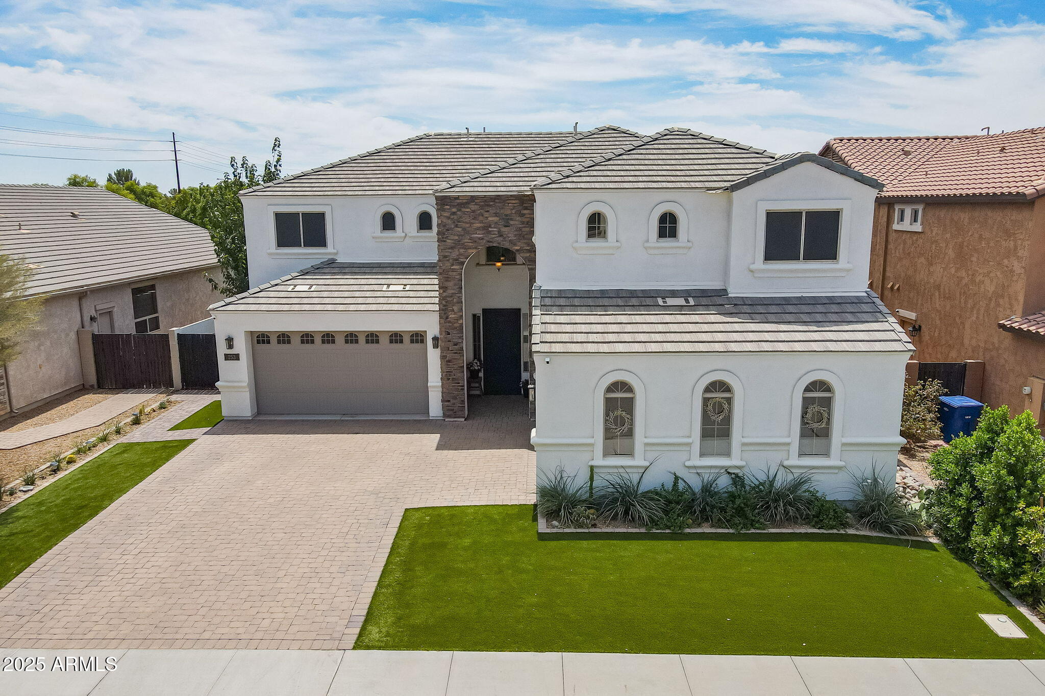 253 E CRESCENT Place