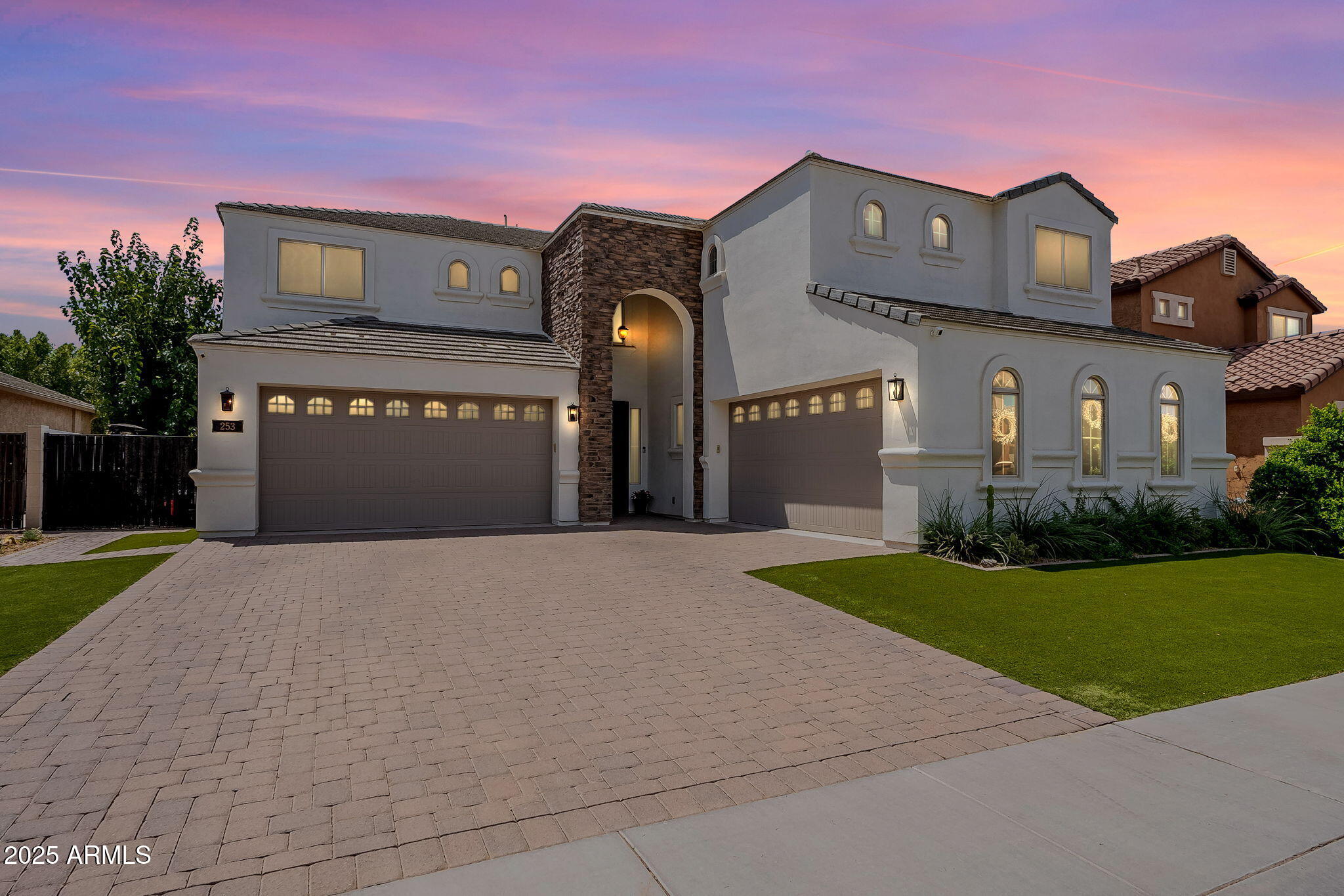 253 E CRESCENT Place