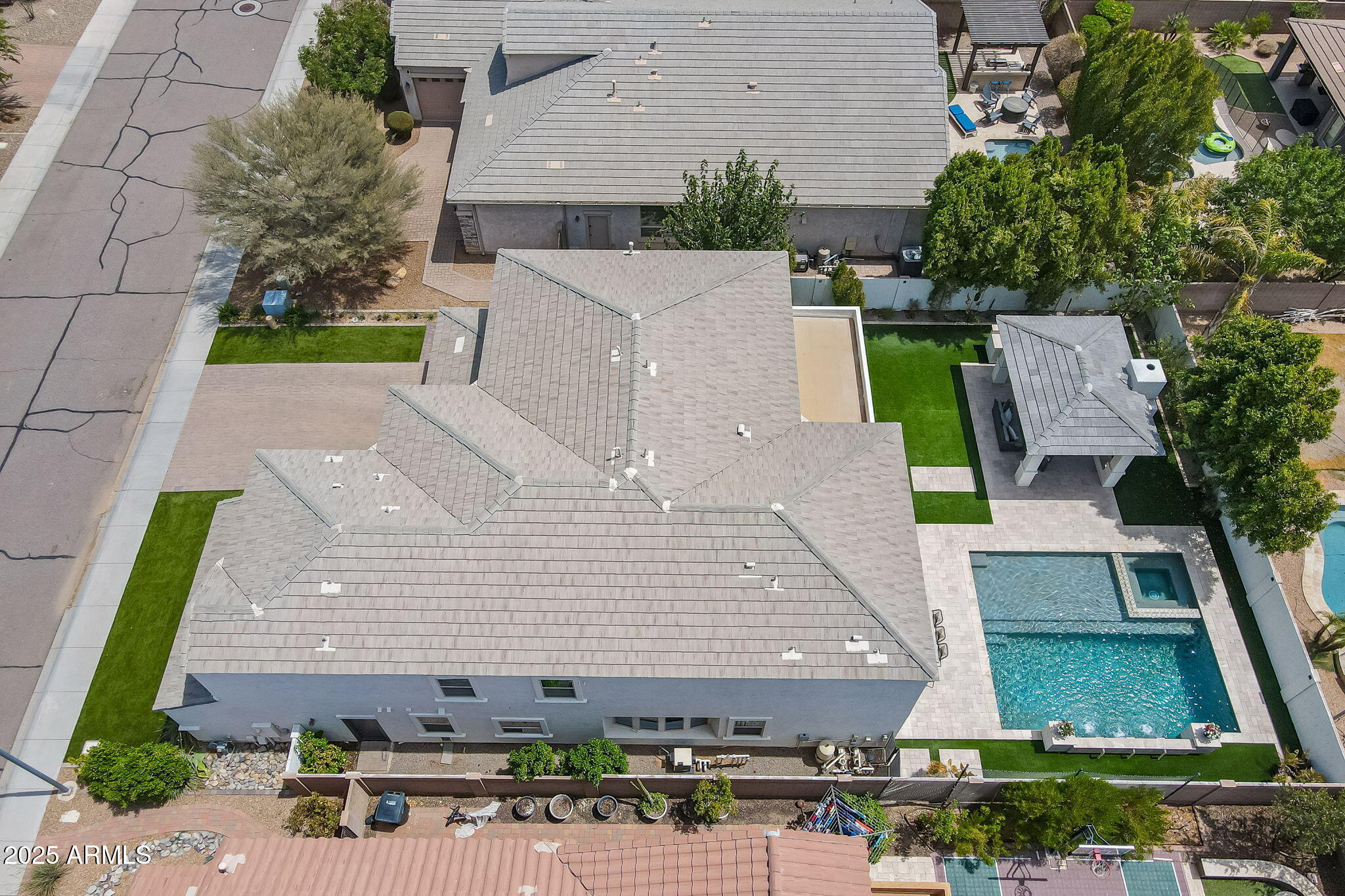 253 E CRESCENT Place