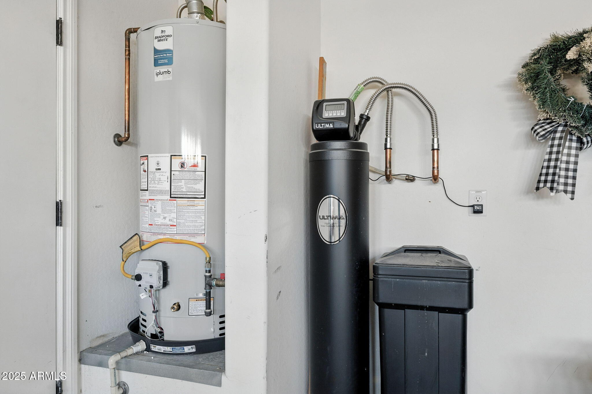 253 E CRESCENT Place