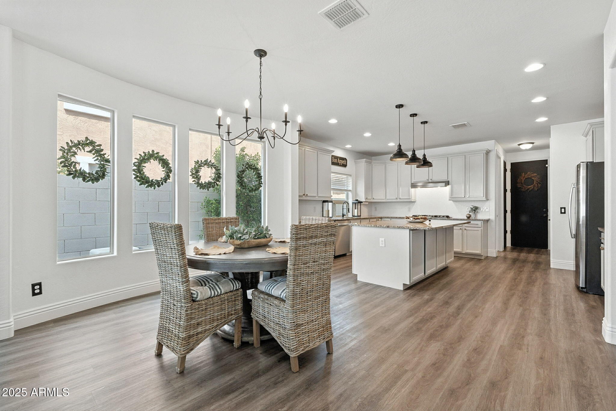 253 E CRESCENT Place