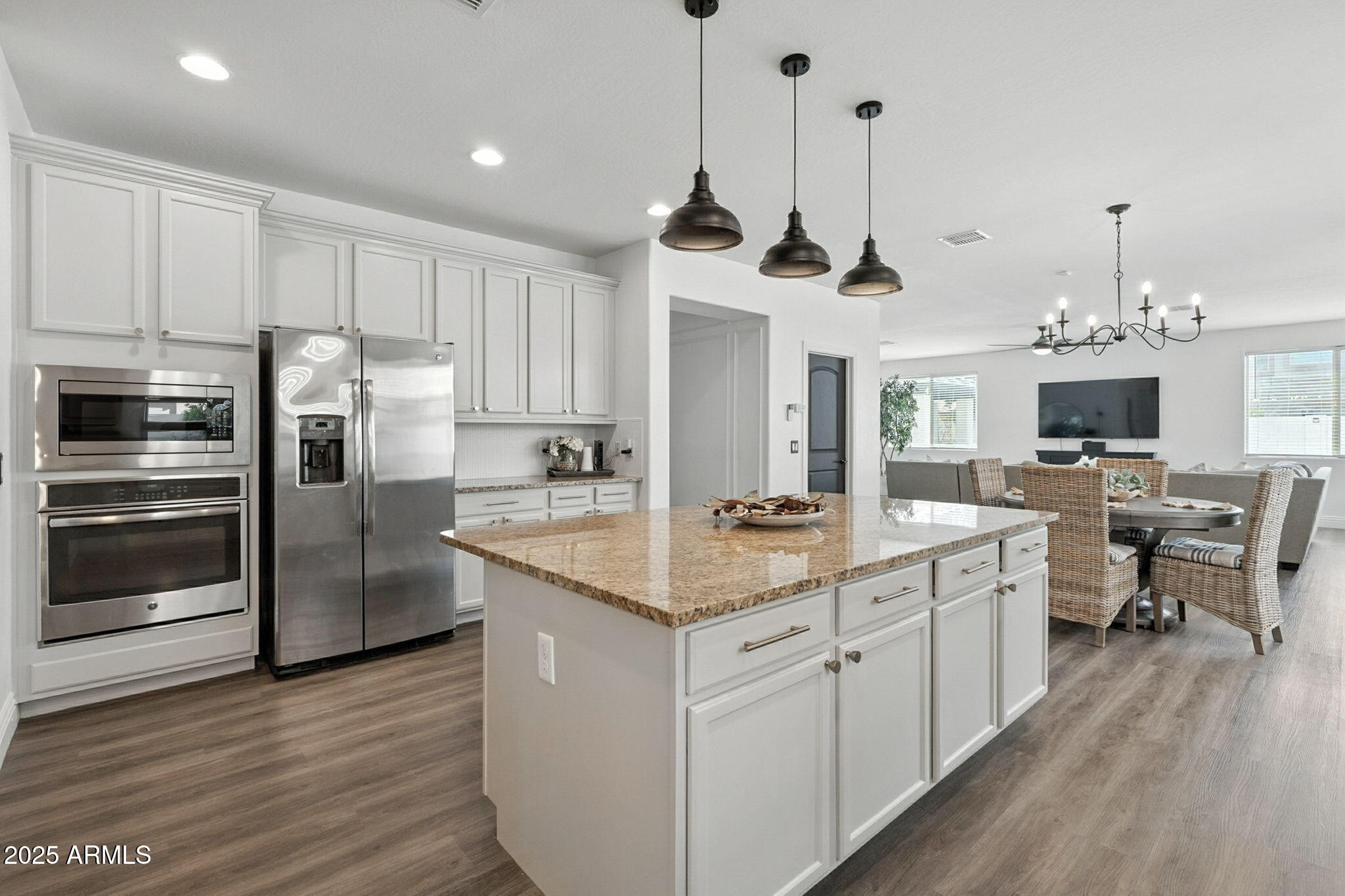 253 E CRESCENT Place