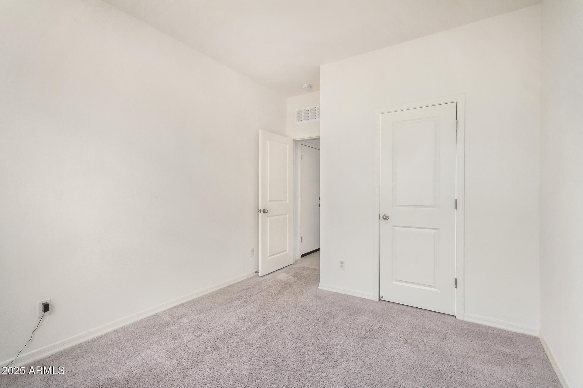 19424 W ELM Street