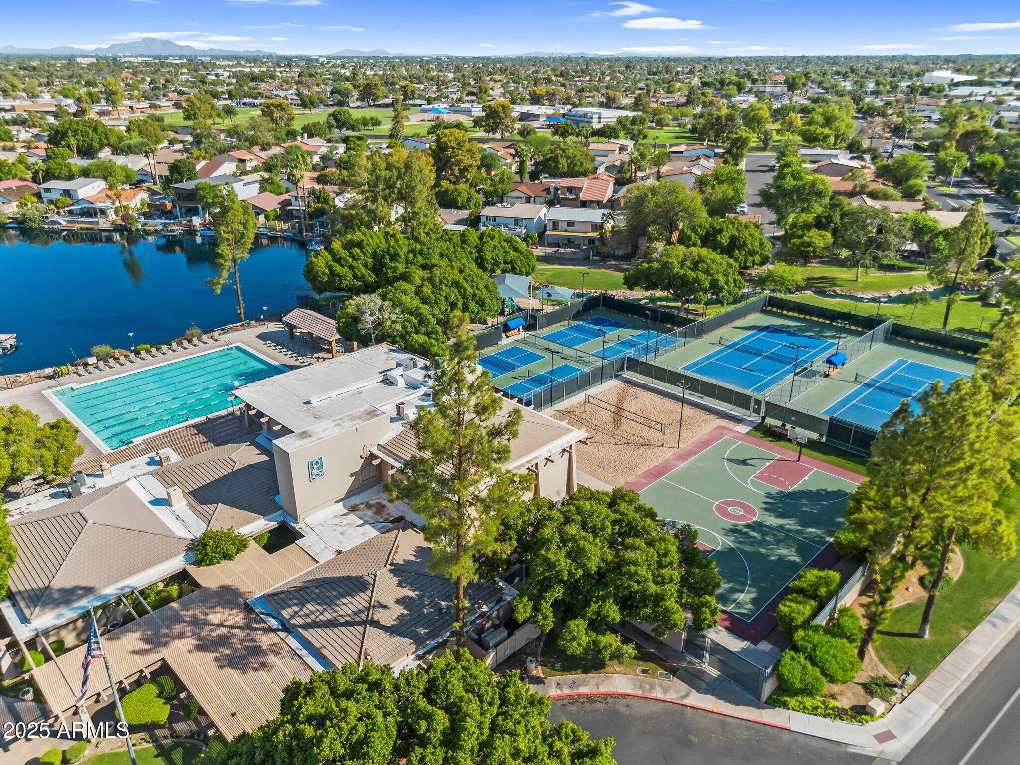 1143 E SANDPIPER Drive 208