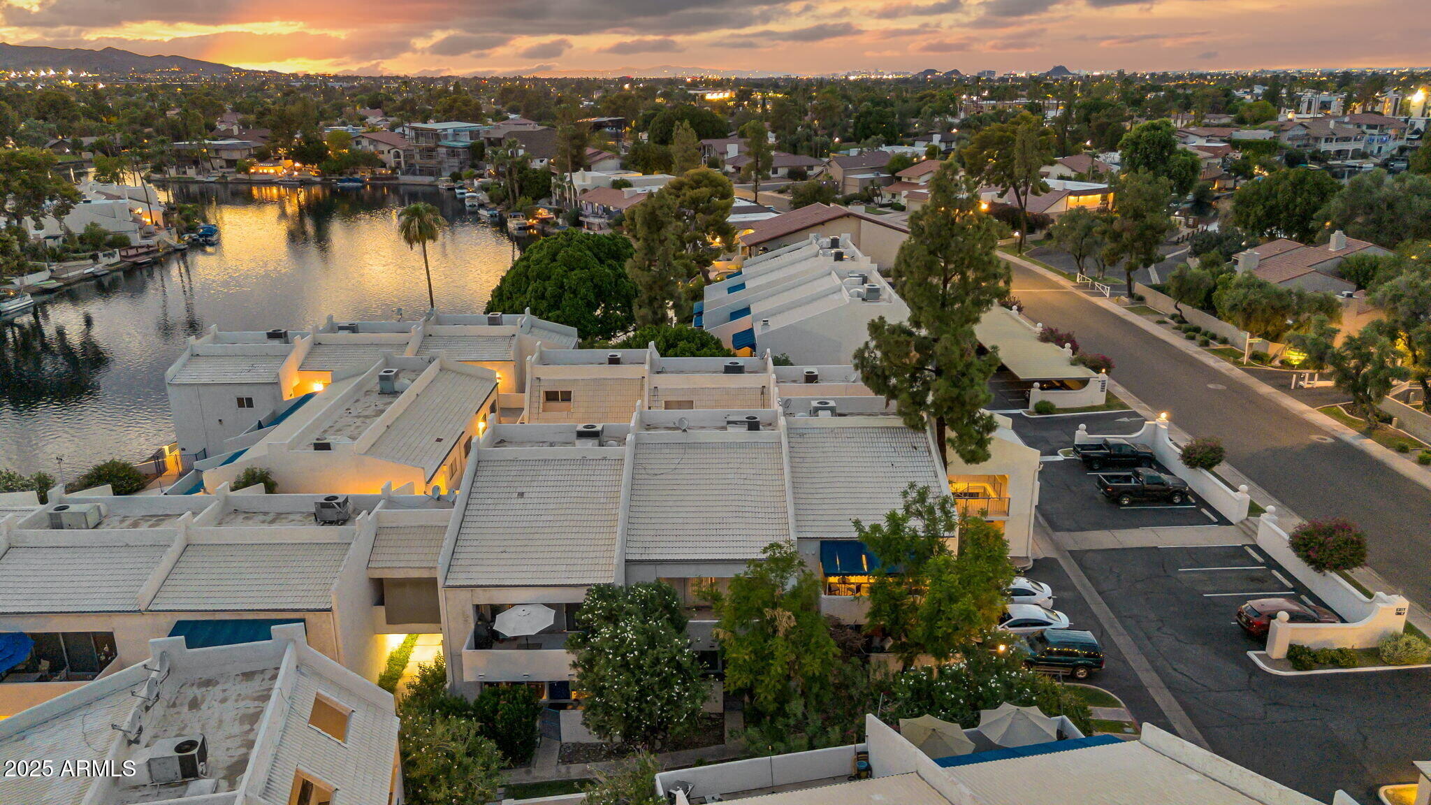 1143 E SANDPIPER Drive 208