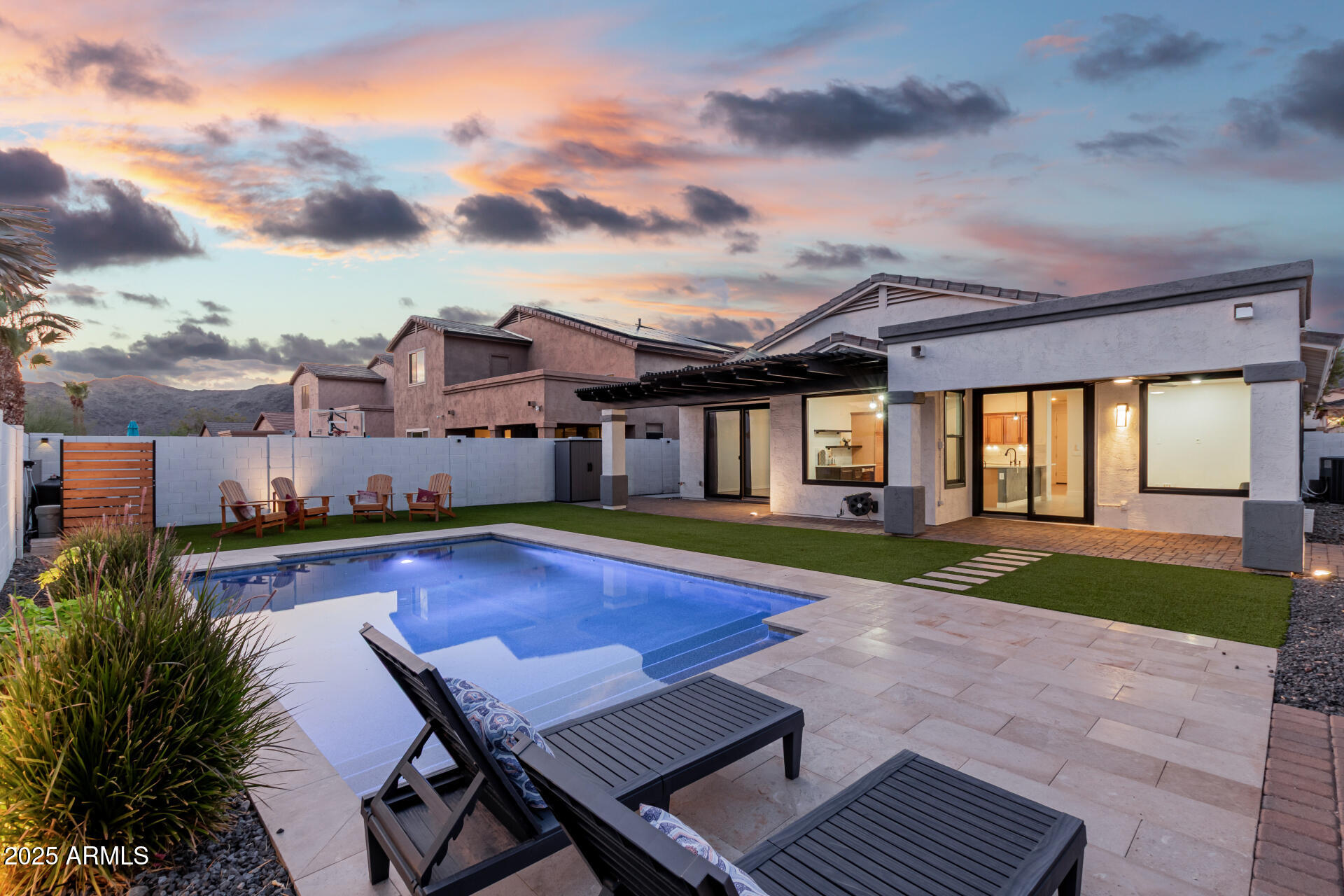 1739 W NIGHTHAWK Way