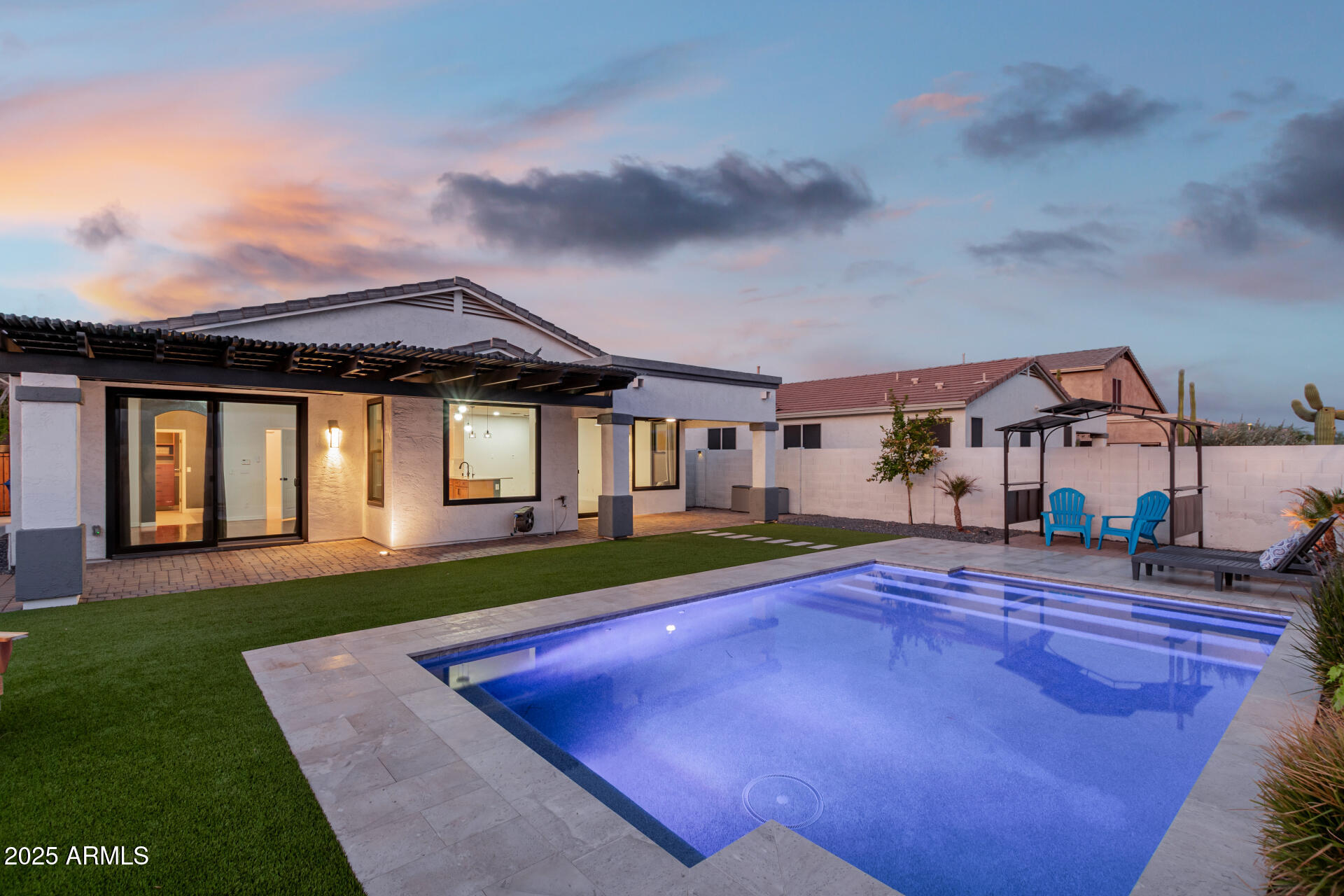 1739 W NIGHTHAWK Way