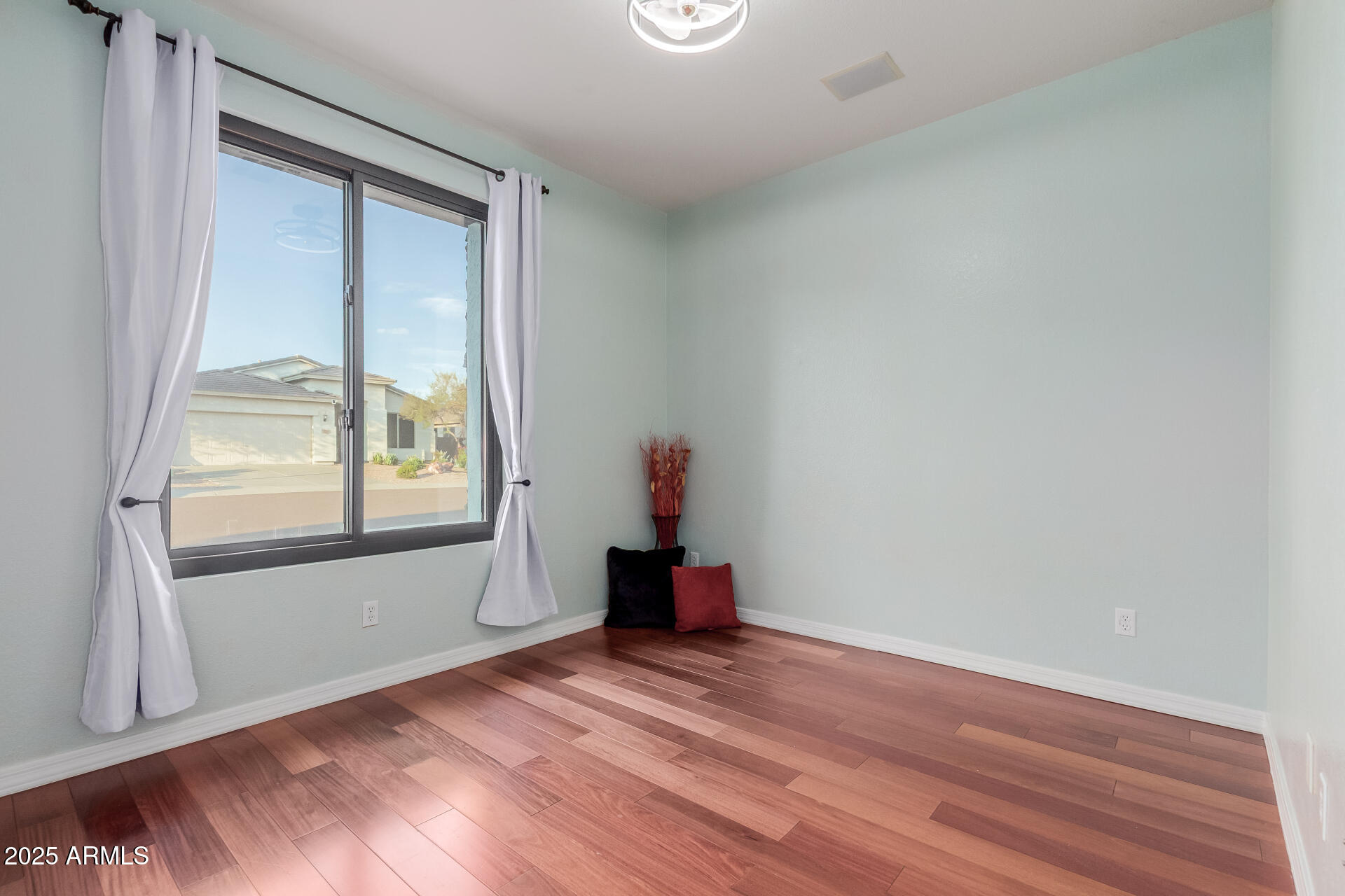 1739 W NIGHTHAWK Way