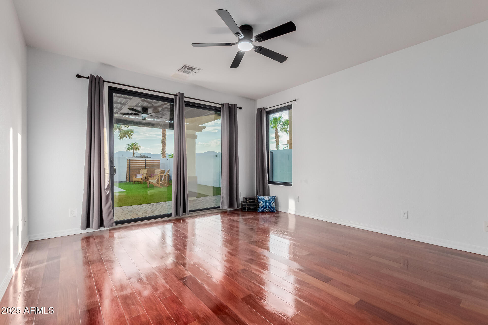 1739 W NIGHTHAWK Way