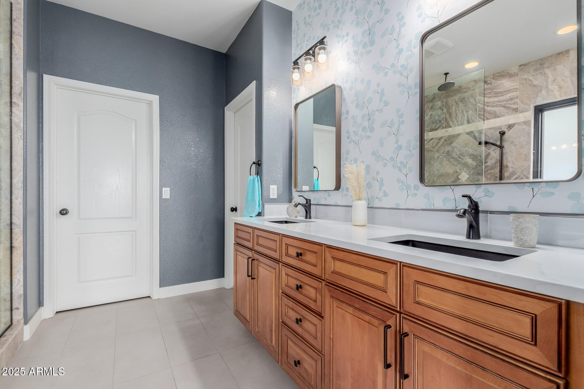 1739 W NIGHTHAWK Way