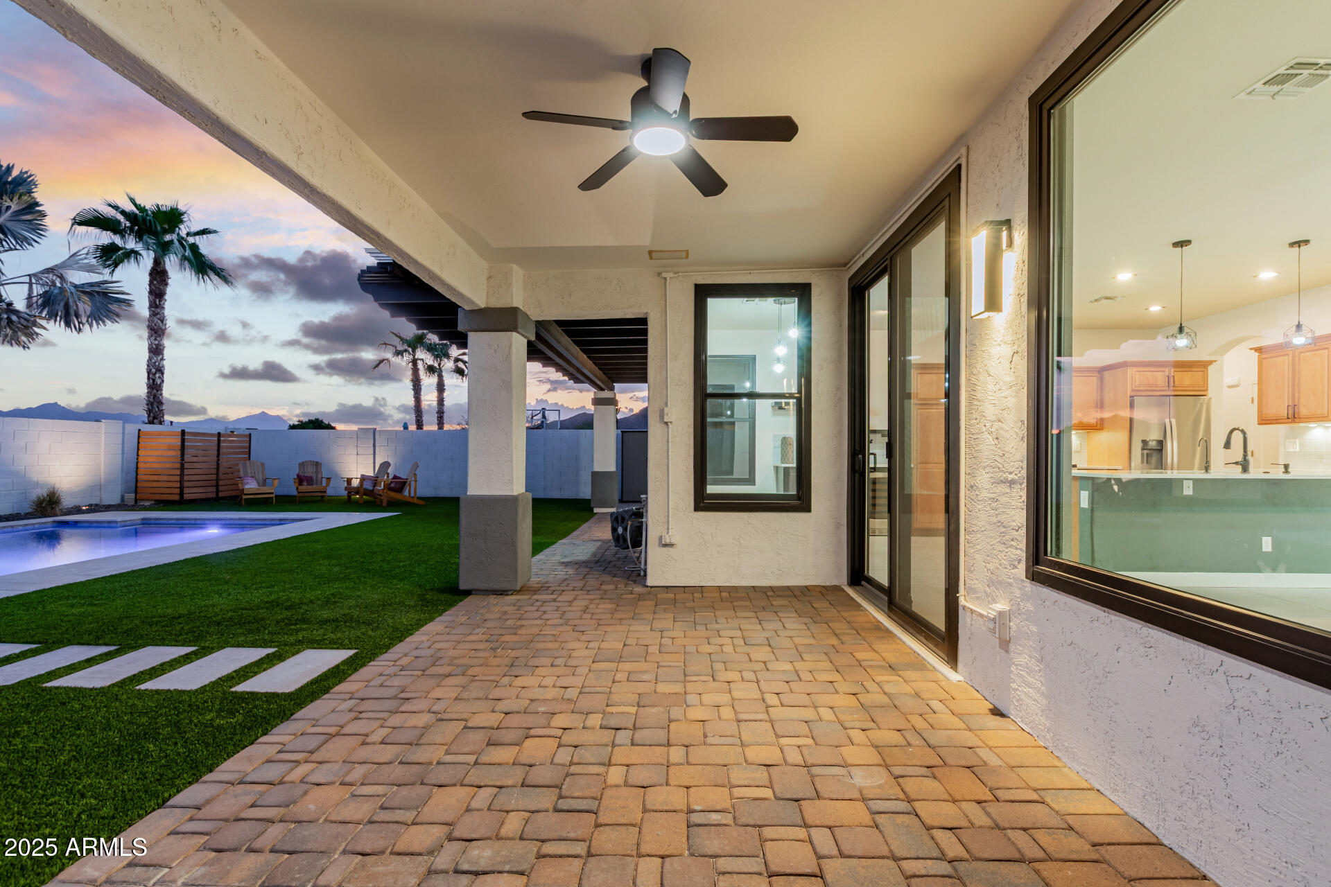 1739 W NIGHTHAWK Way