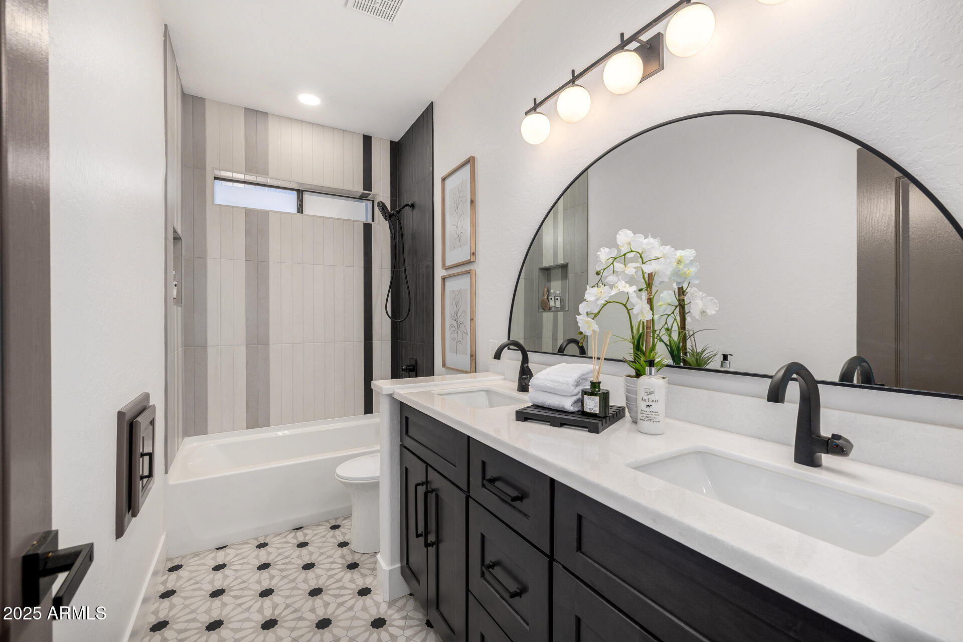 12312 E POINSETTIA Drive