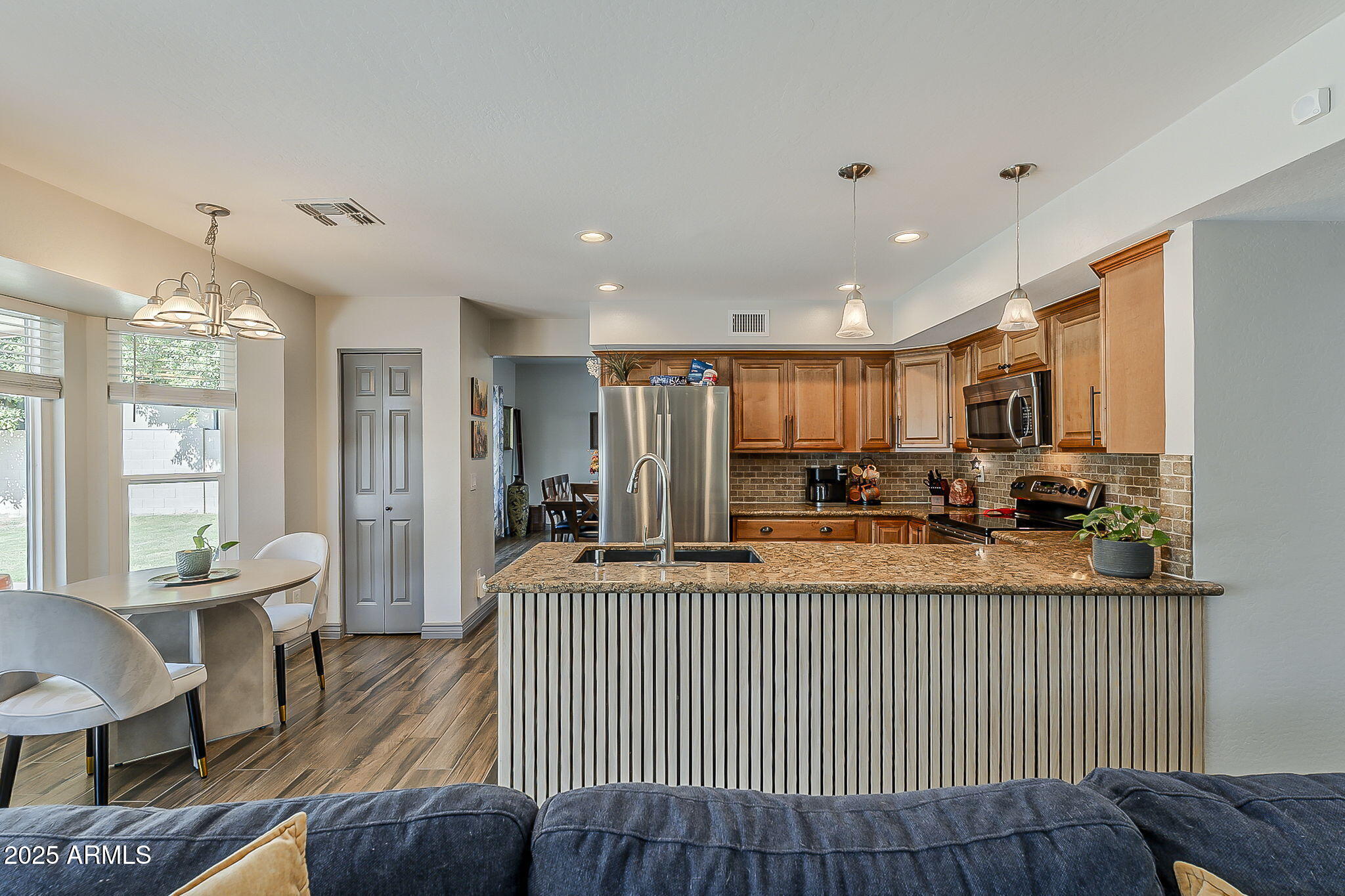 5432 E GRANDVIEW Road