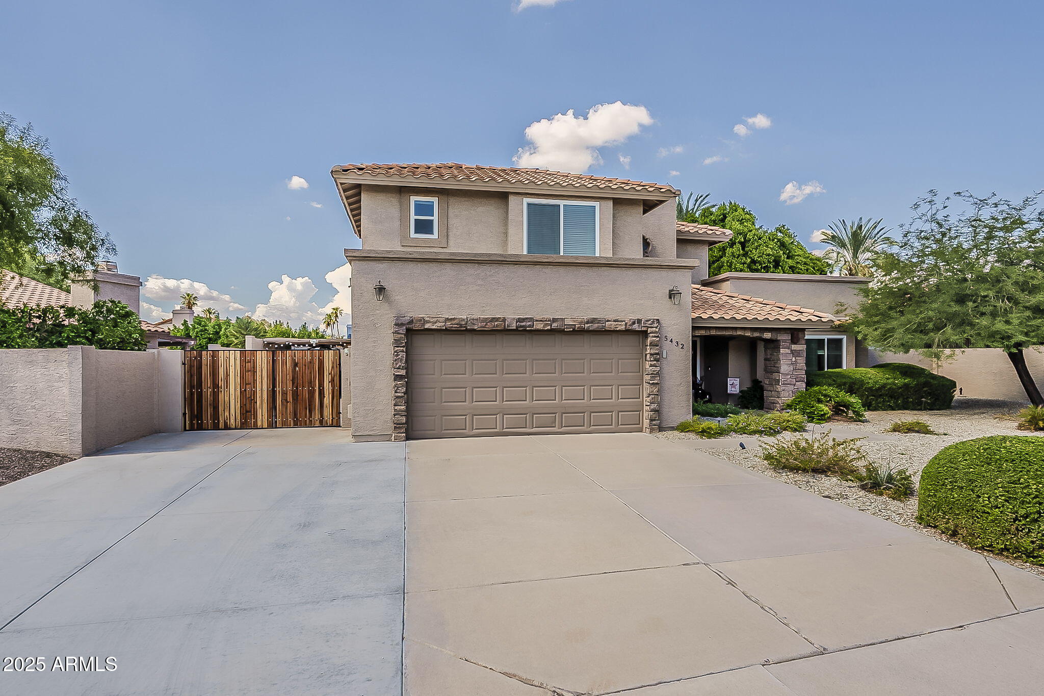 5432 E GRANDVIEW Road