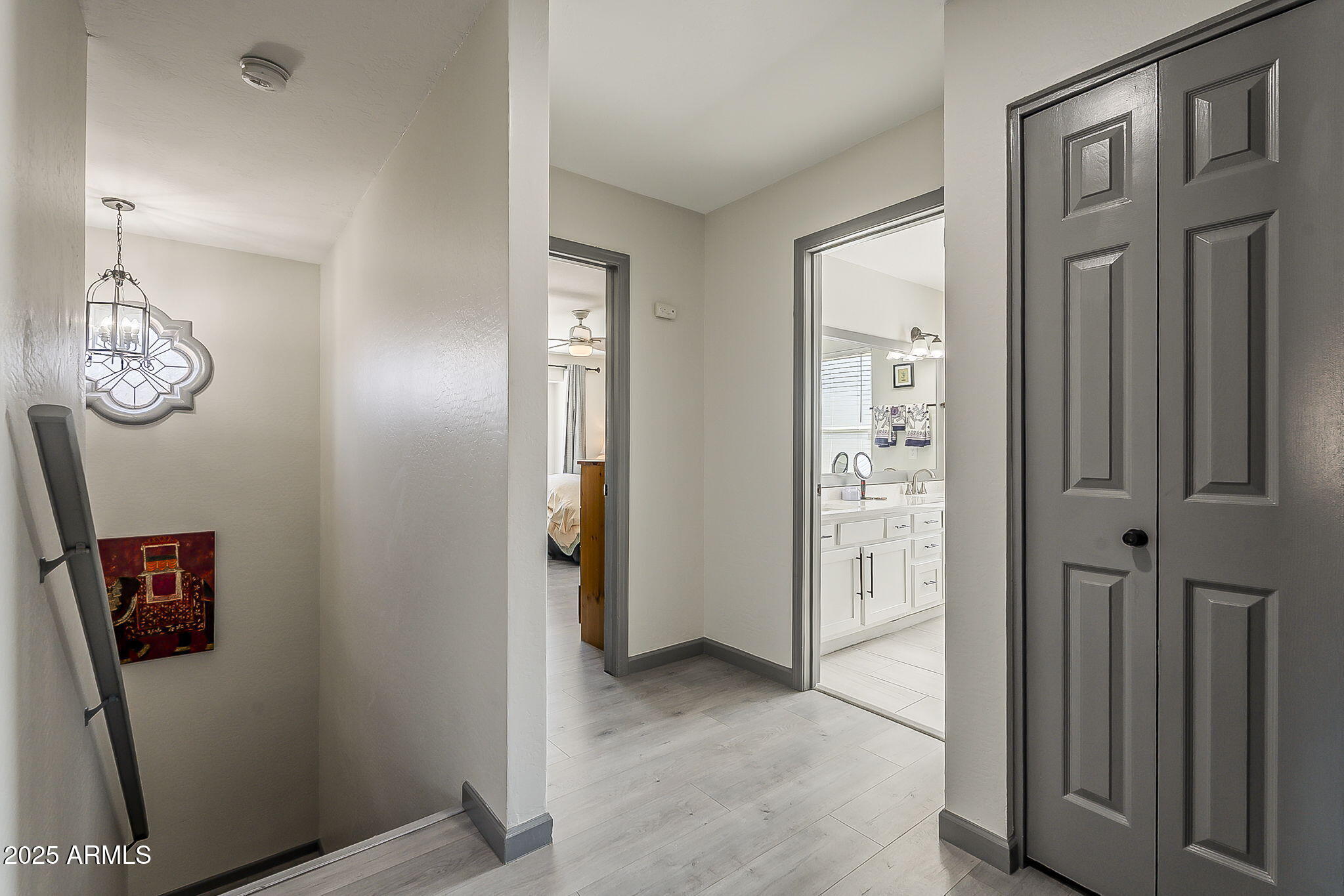 5432 E GRANDVIEW Road