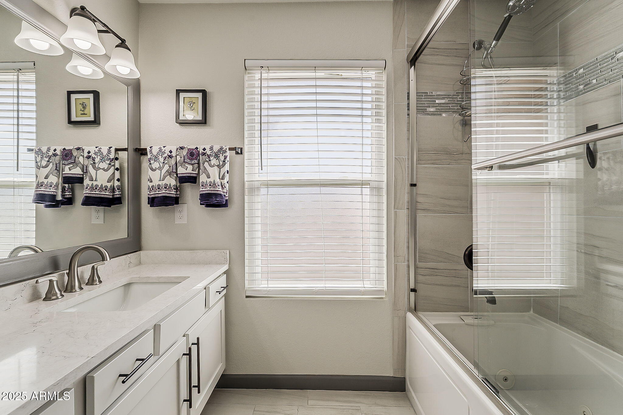 5432 E GRANDVIEW Road