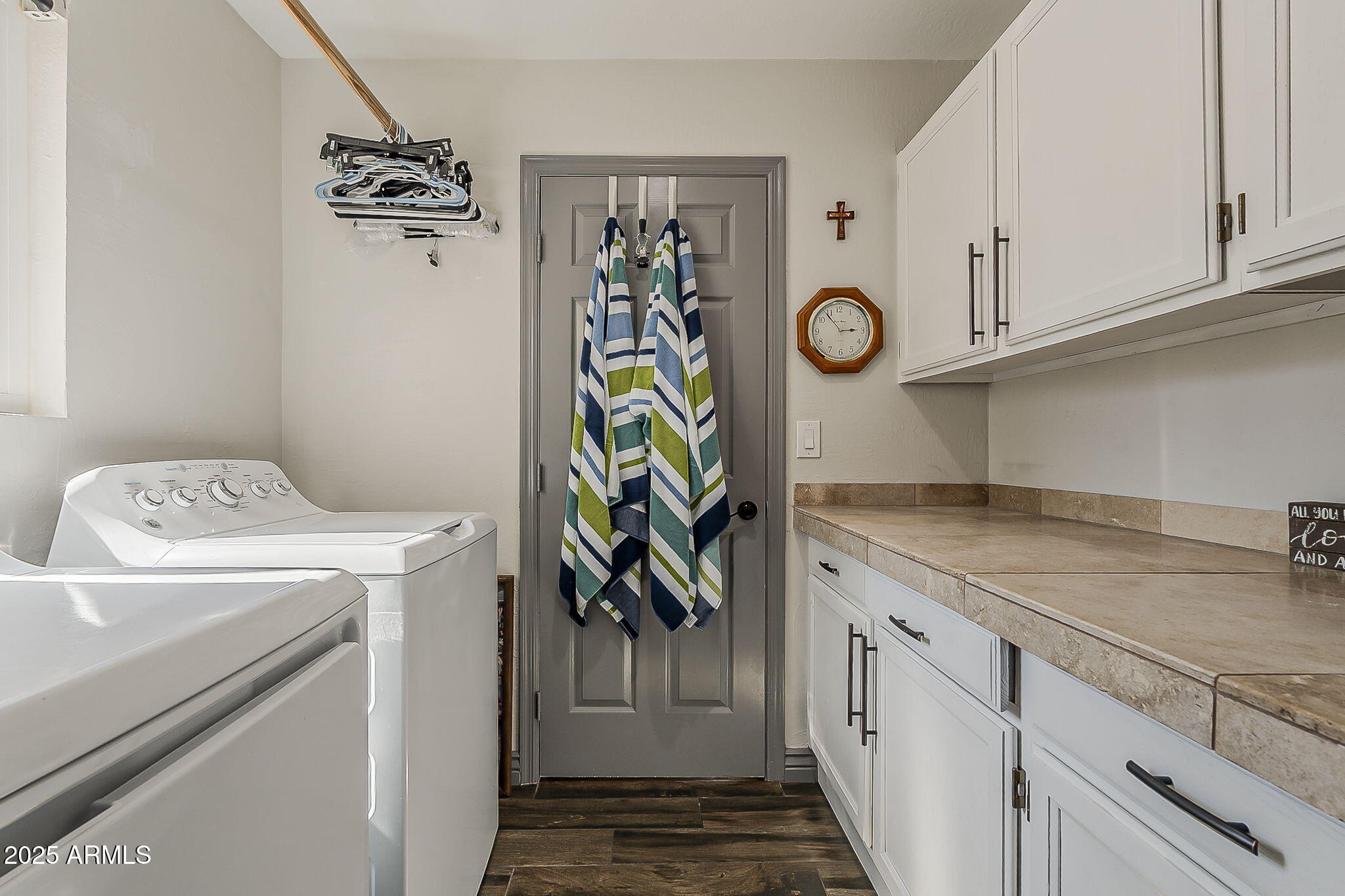 5432 E GRANDVIEW Road