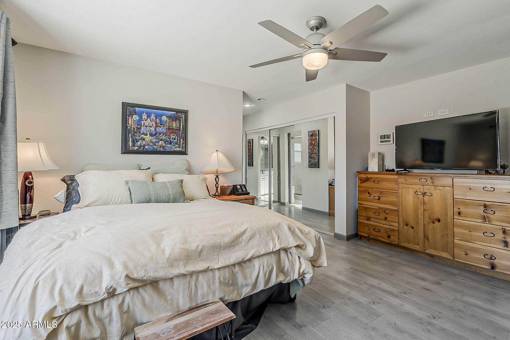 5432 E GRANDVIEW Road