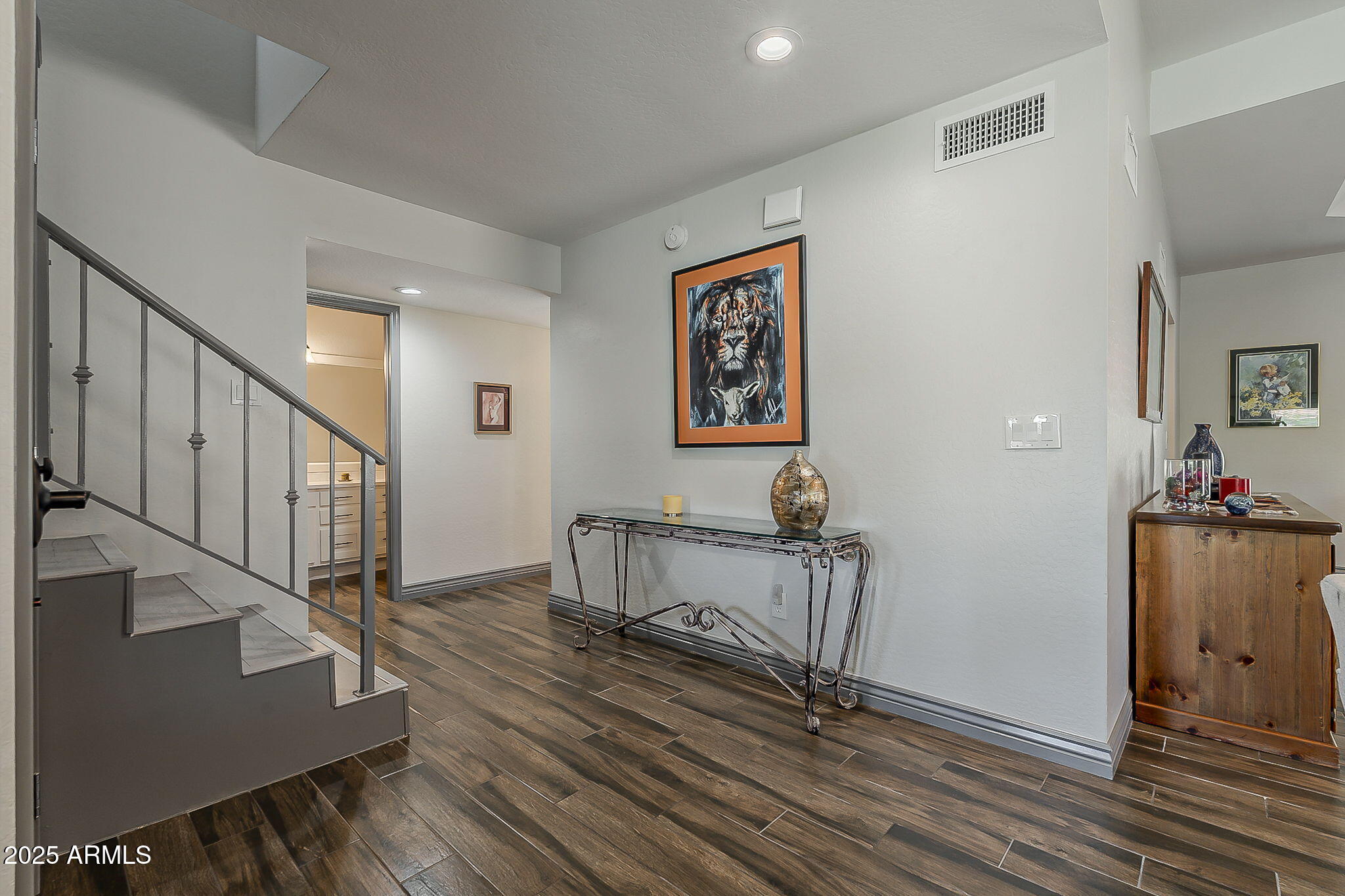 5432 E GRANDVIEW Road