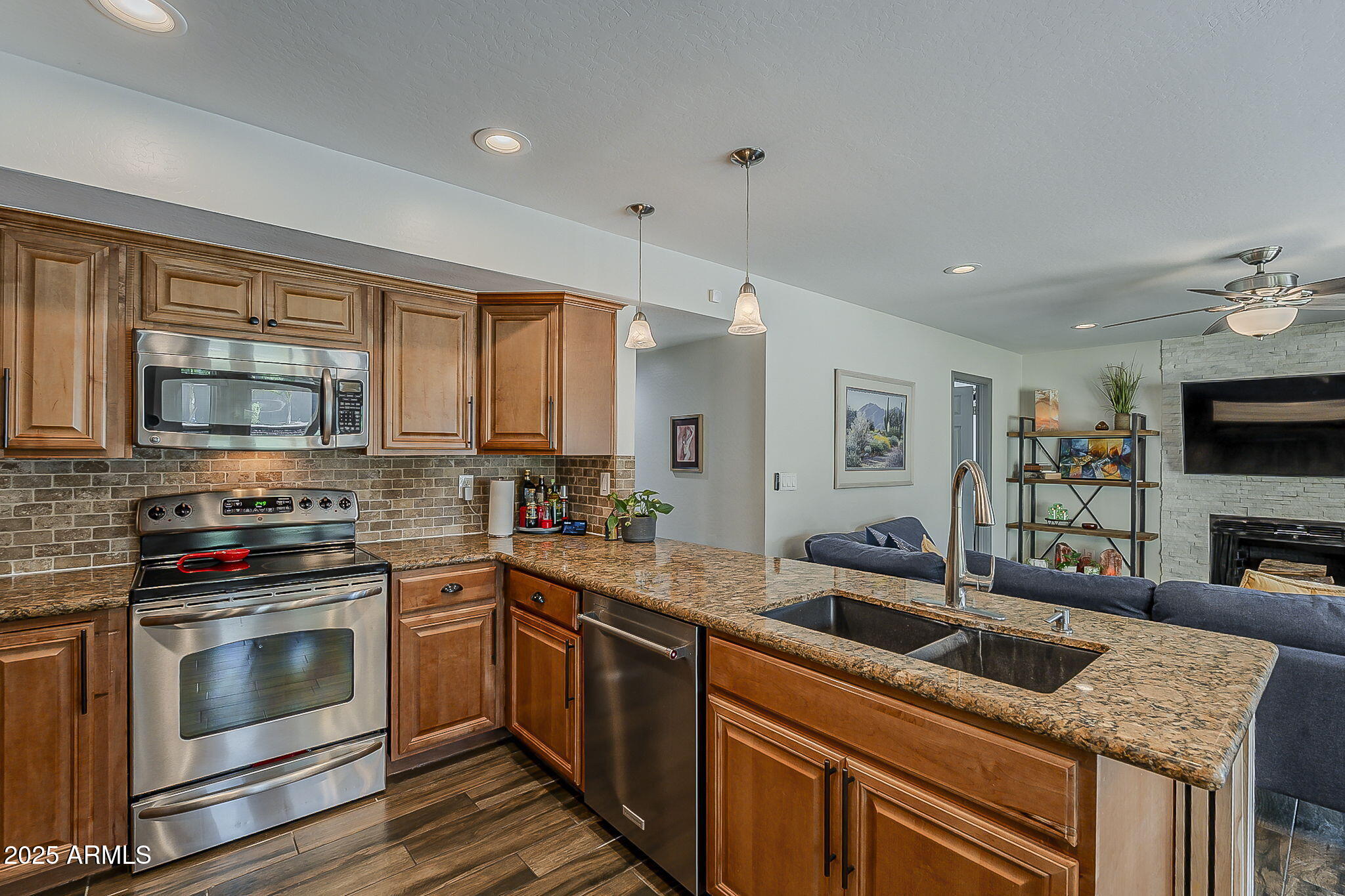 5432 E GRANDVIEW Road