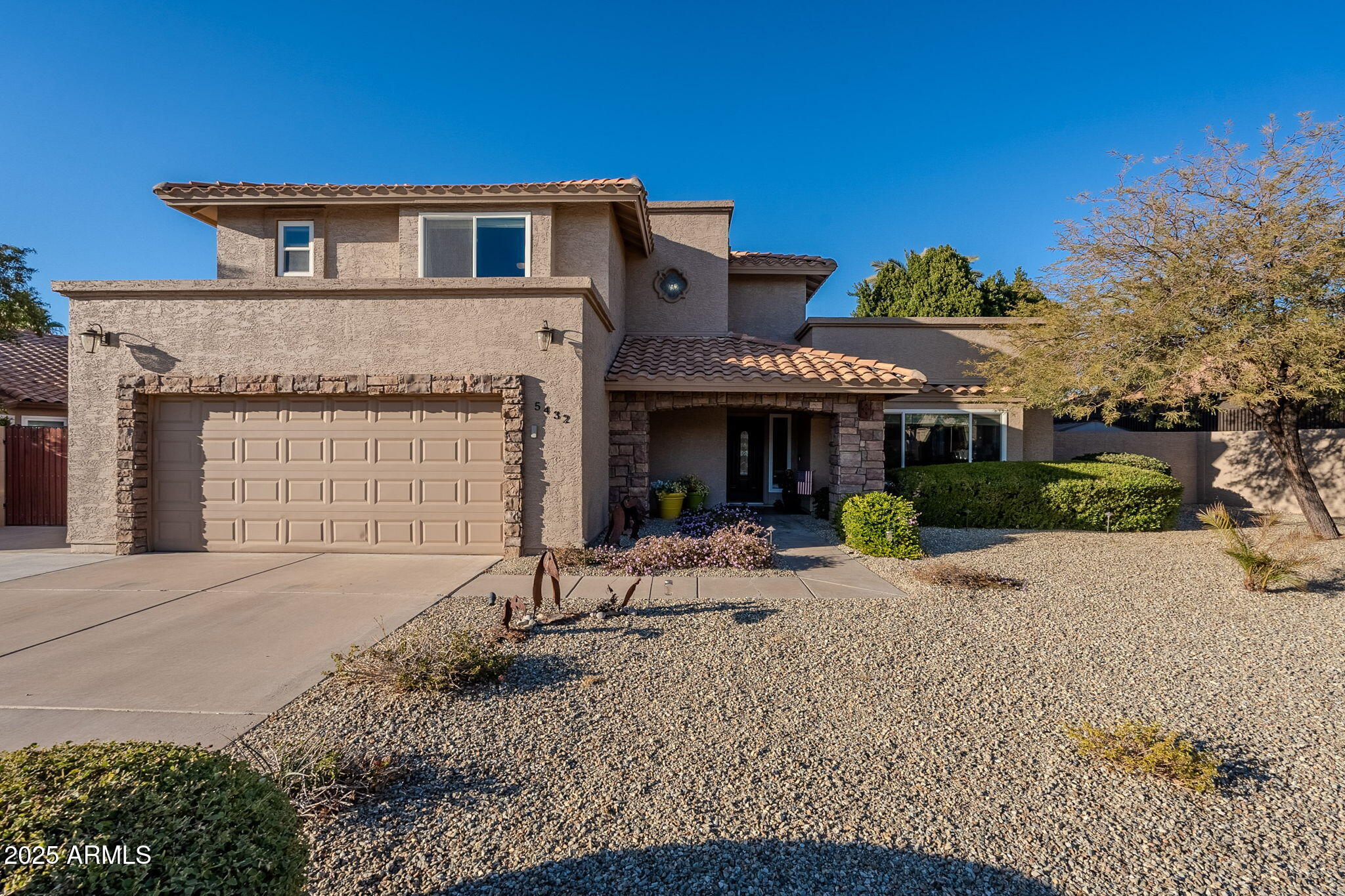 5432 E GRANDVIEW Road