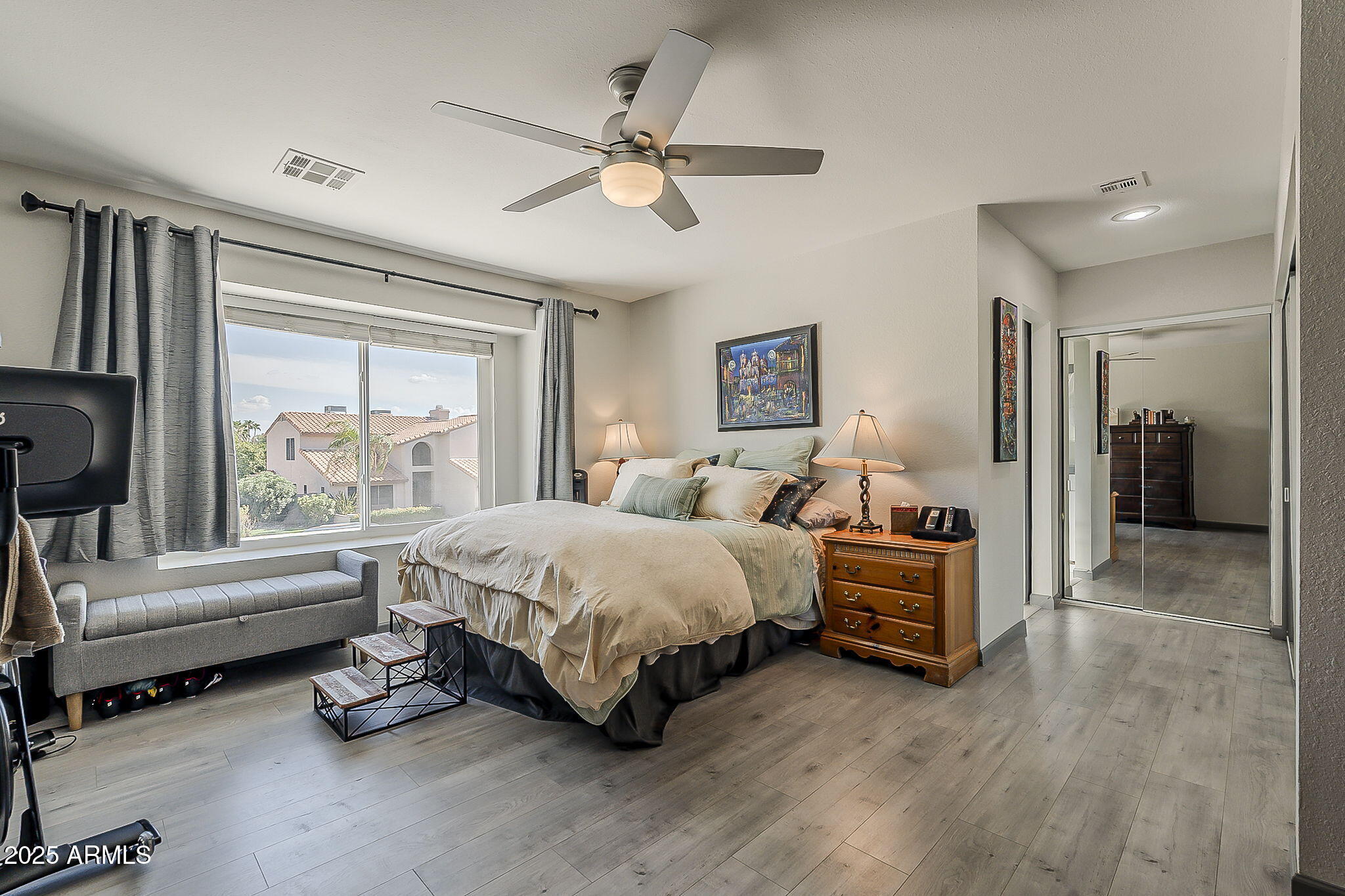 5432 E GRANDVIEW Road