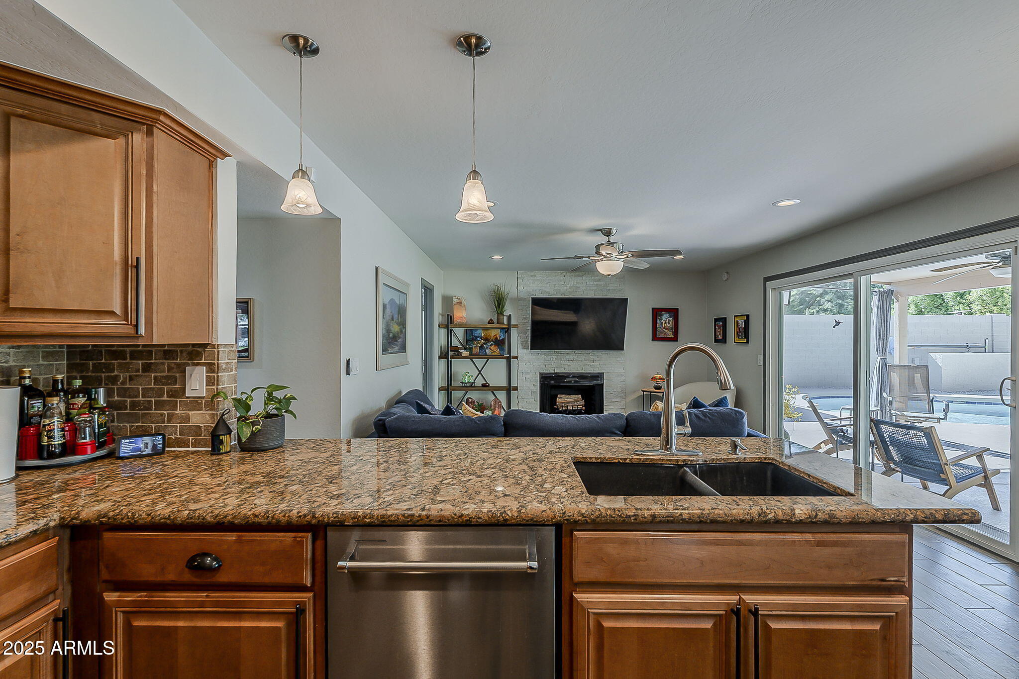 5432 E GRANDVIEW Road