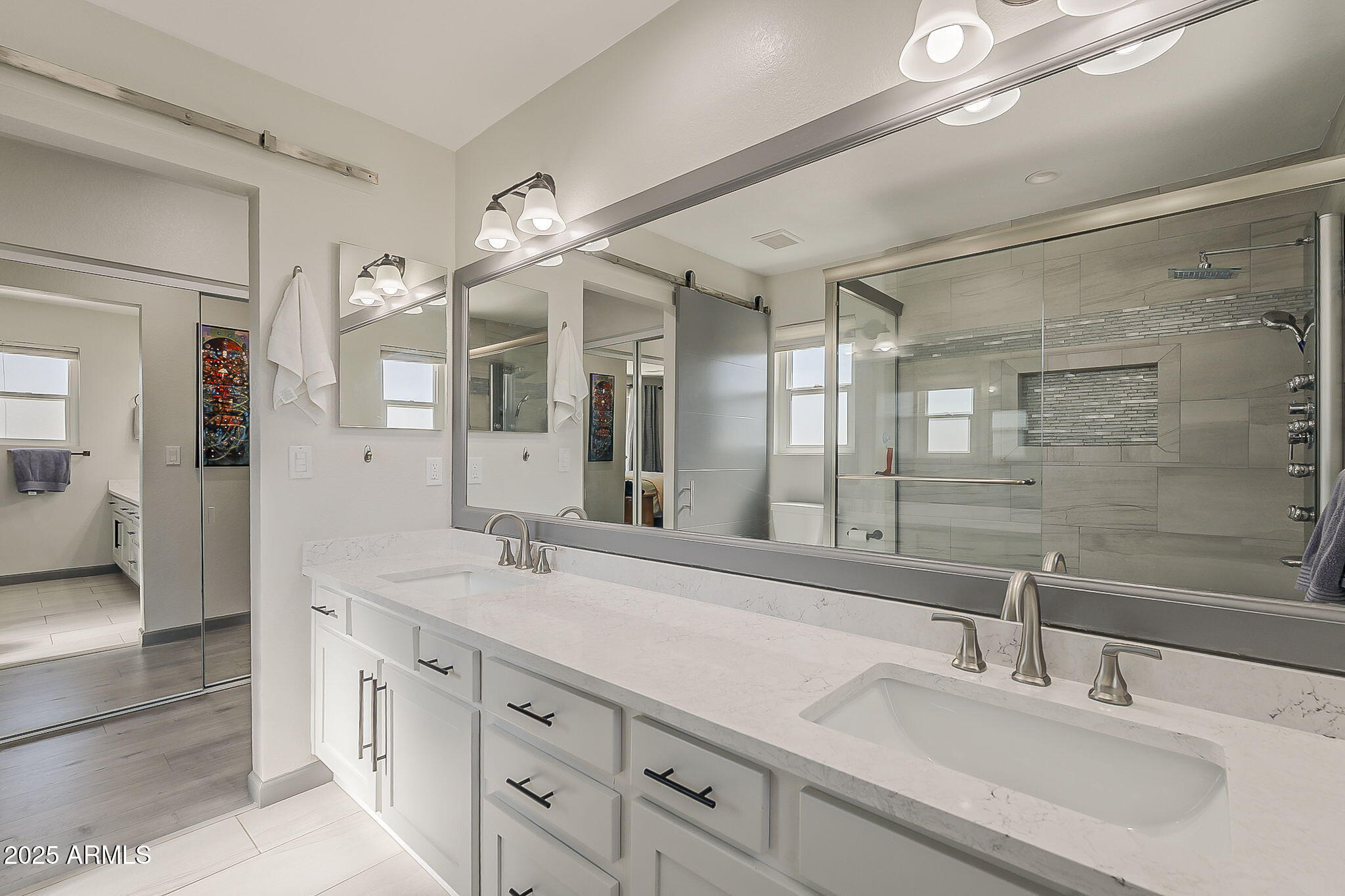 5432 E GRANDVIEW Road