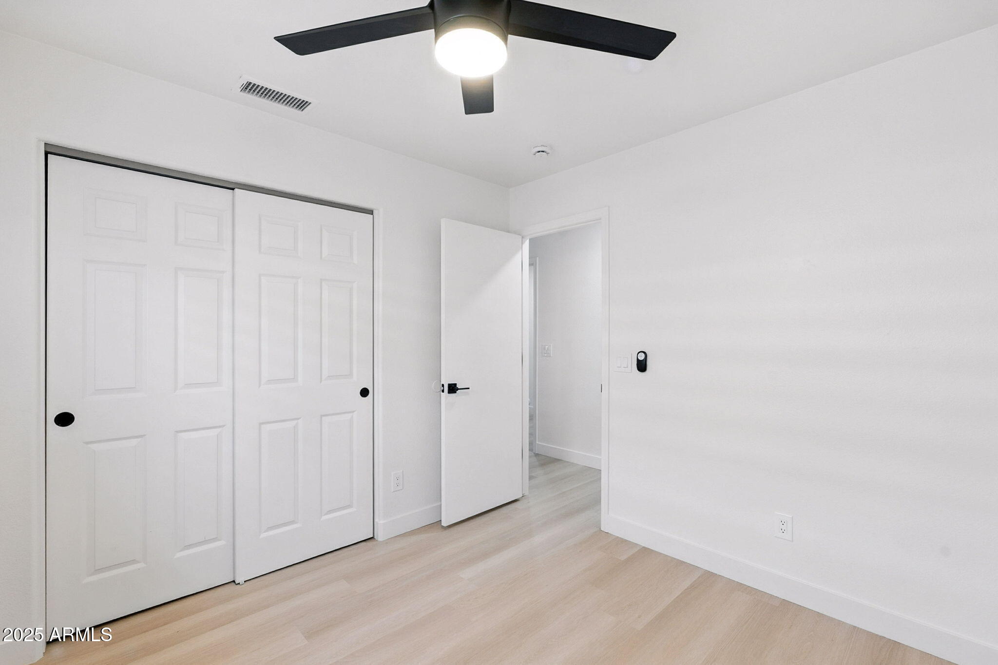 3050 E PONTIAC Drive, 3050