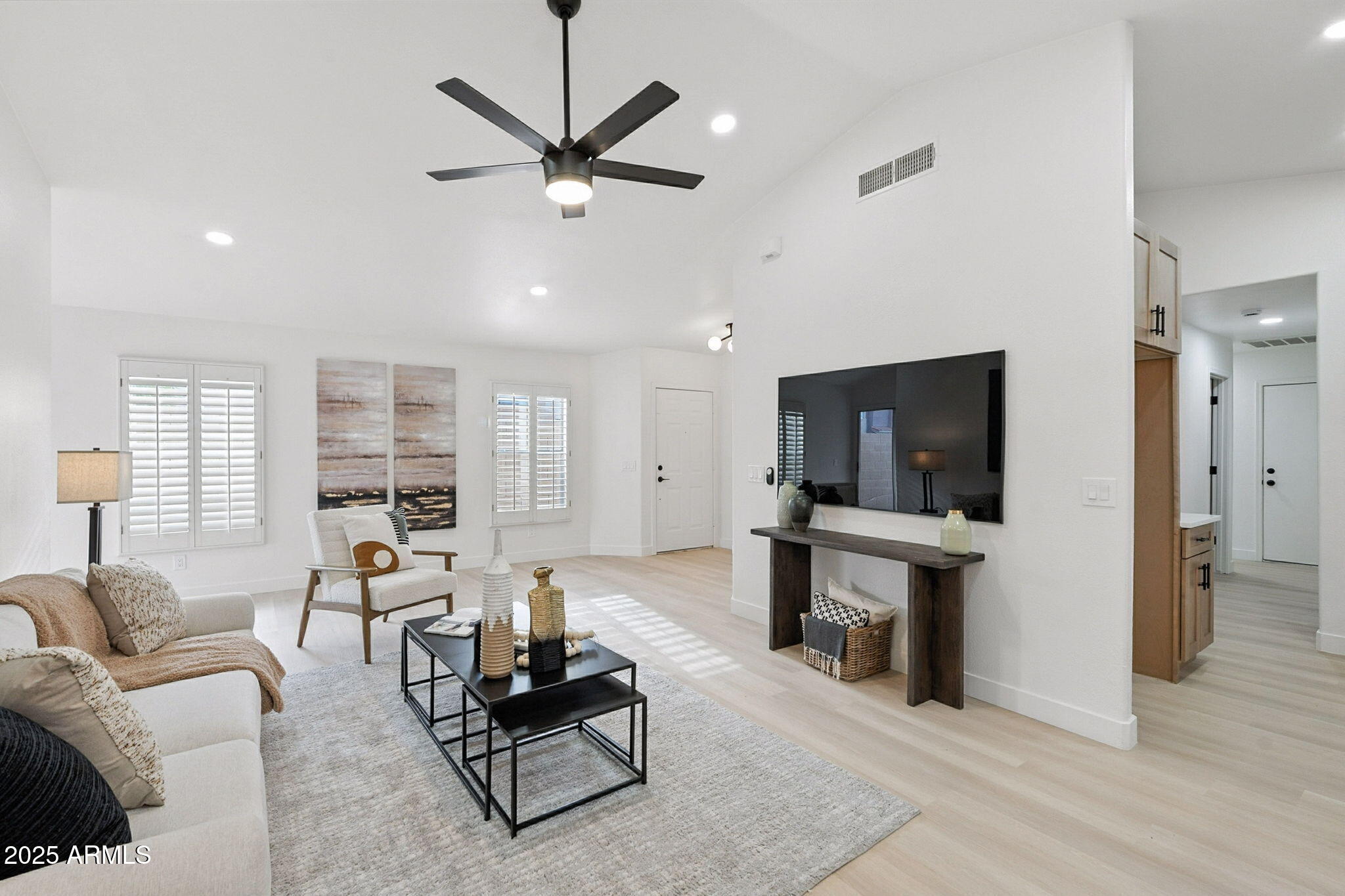 3050 E PONTIAC Drive, 3050