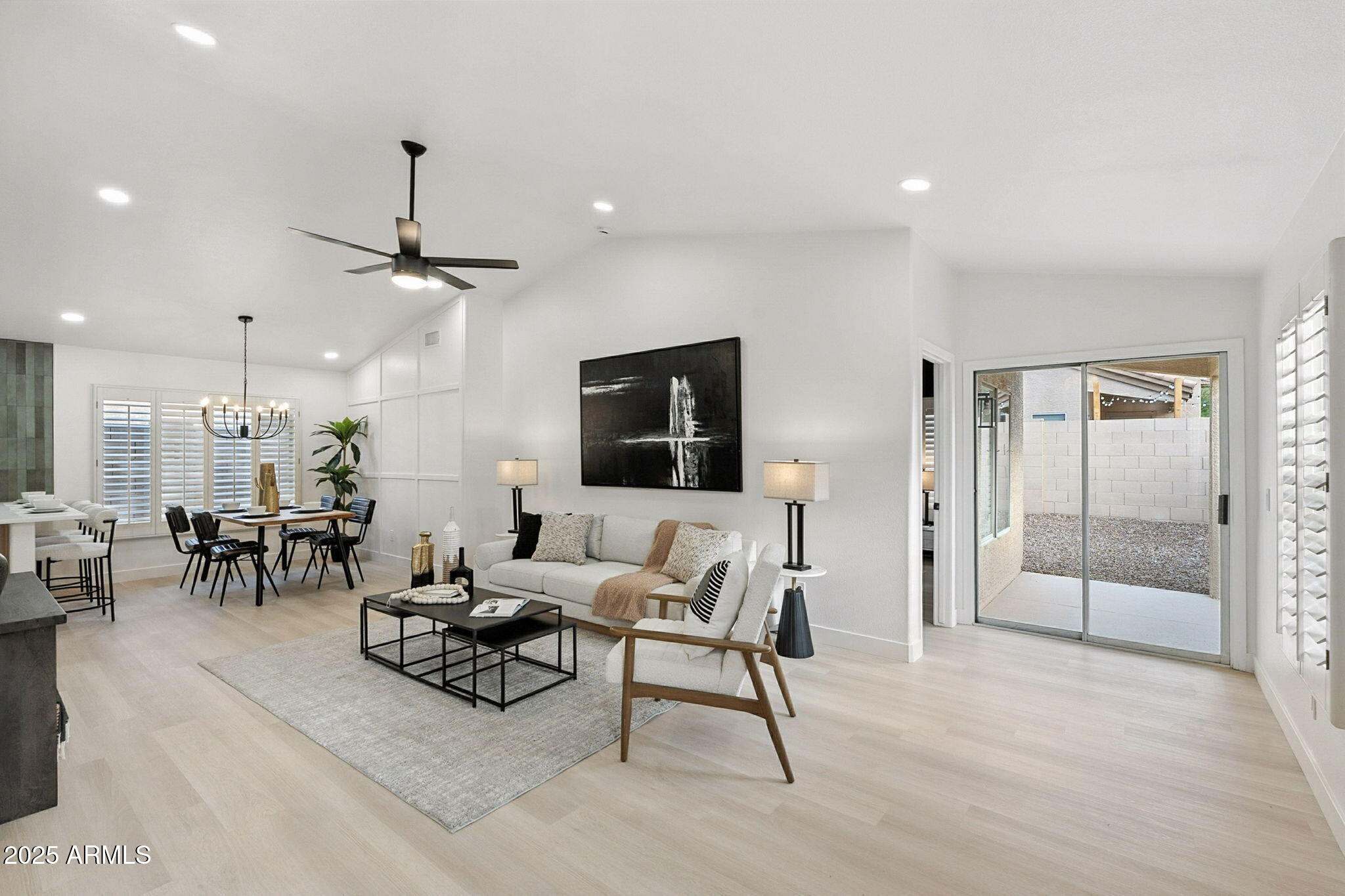 3050 E PONTIAC Drive, 3050