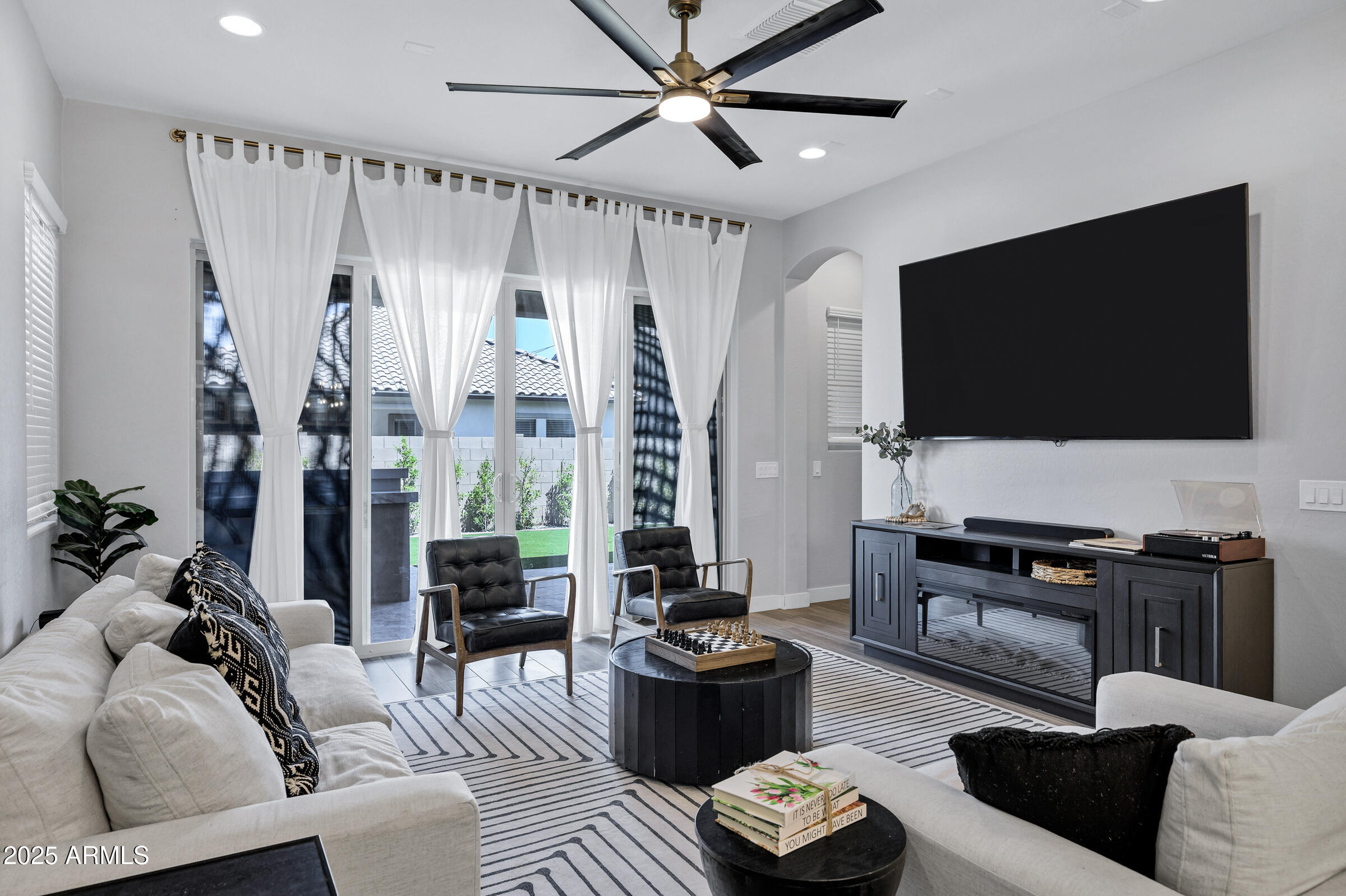 23146 E MAYBERRY Road