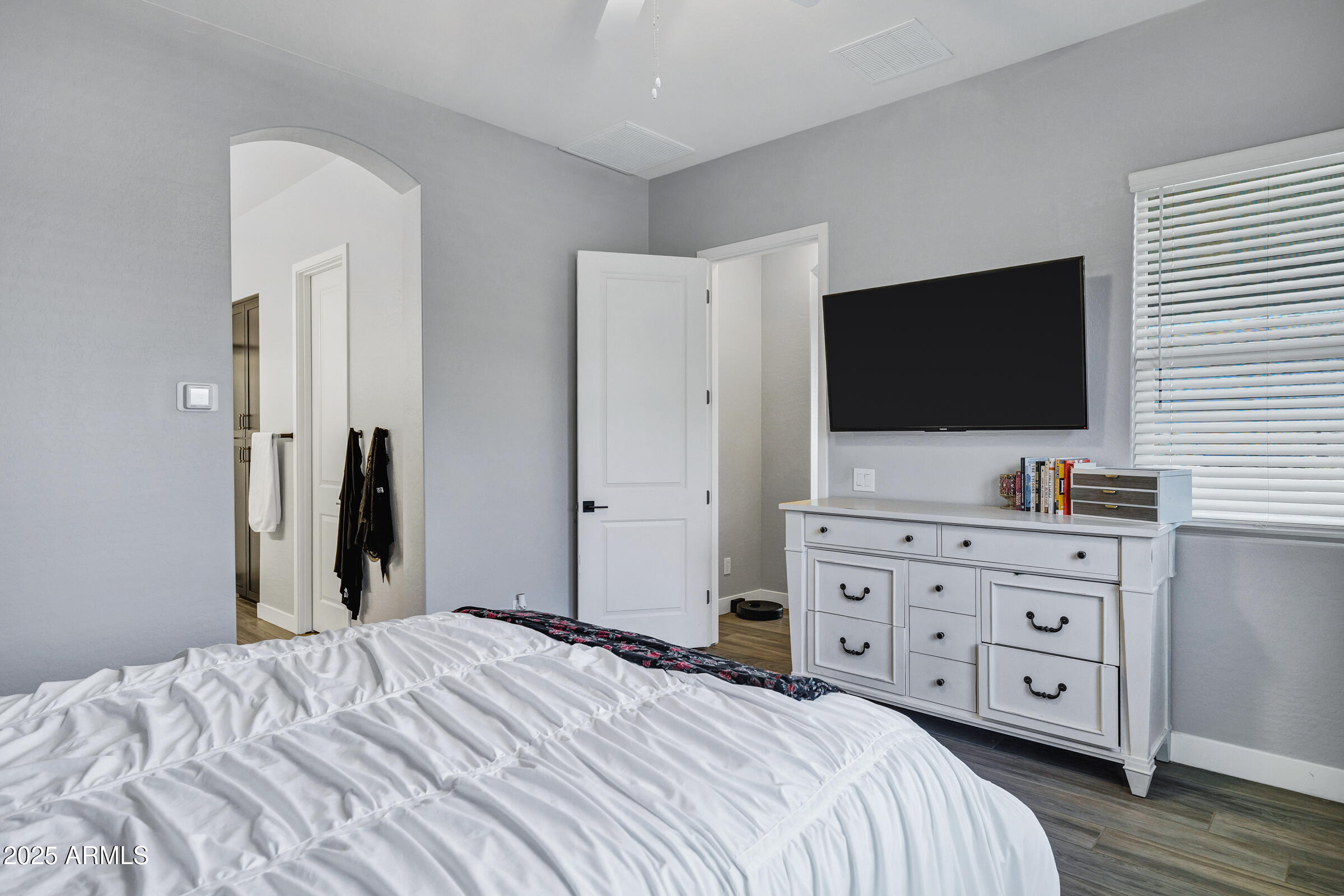 23146 E MAYBERRY Road