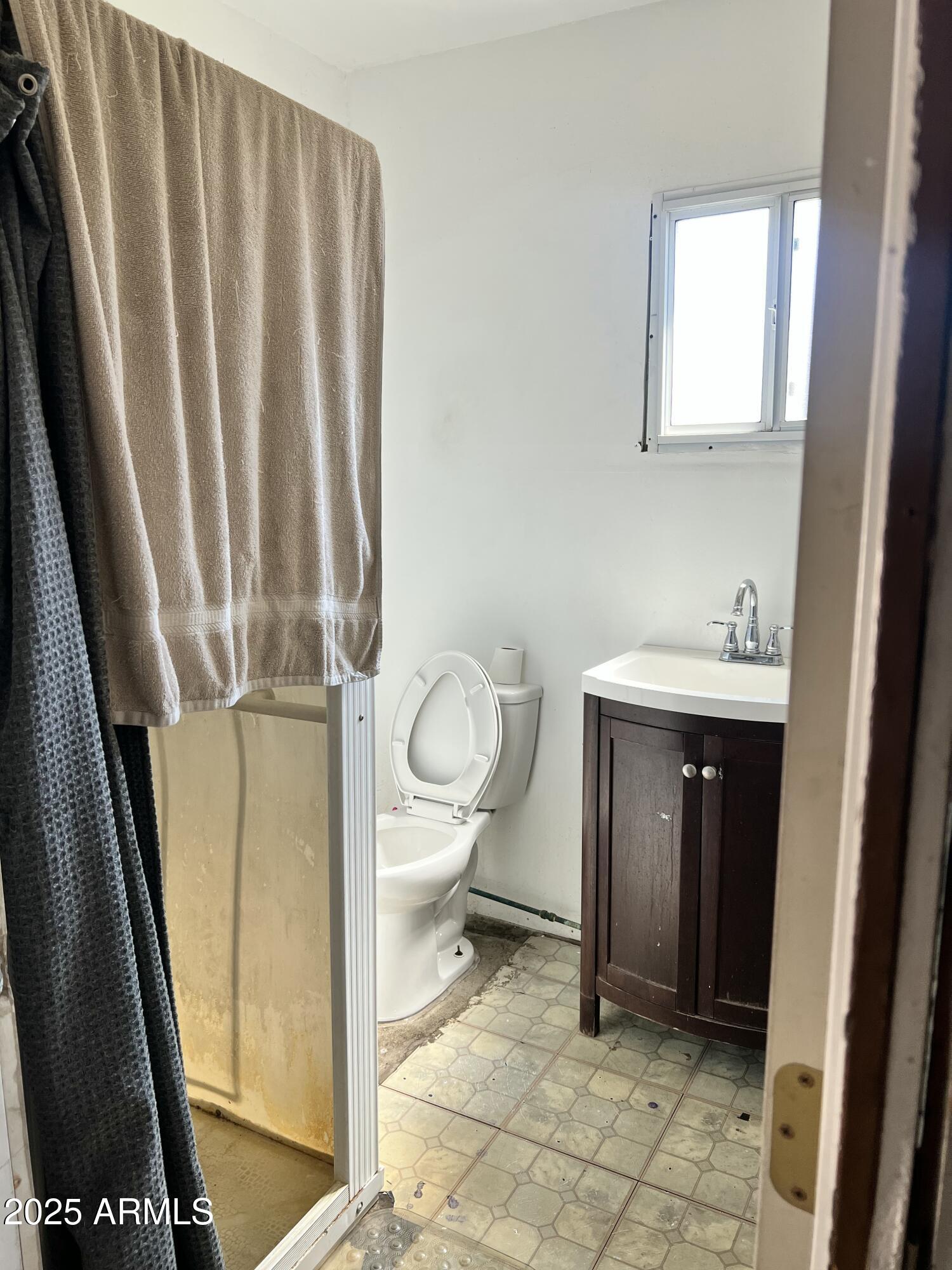 3417 W Hadley Street