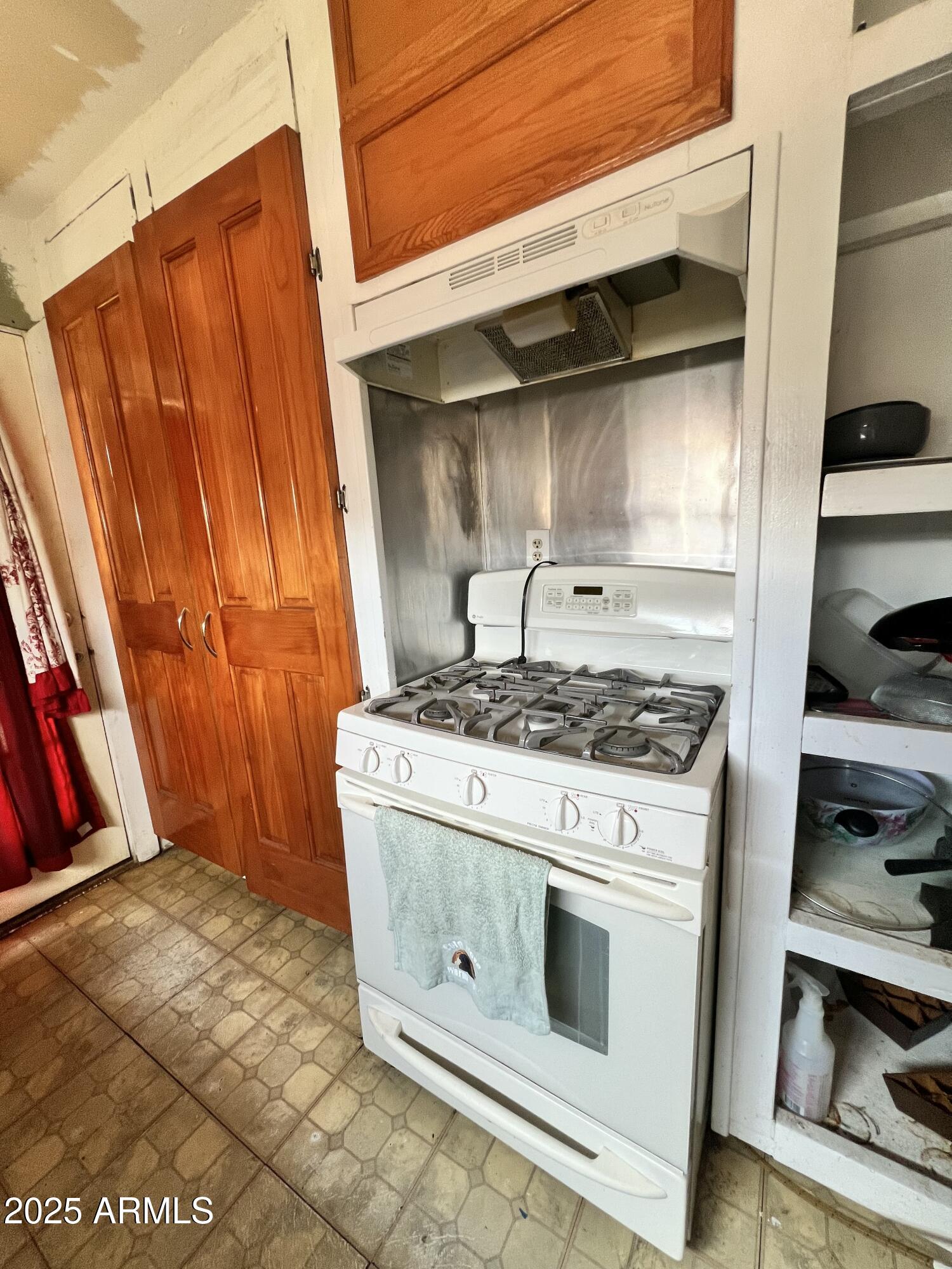 3417 W Hadley Street