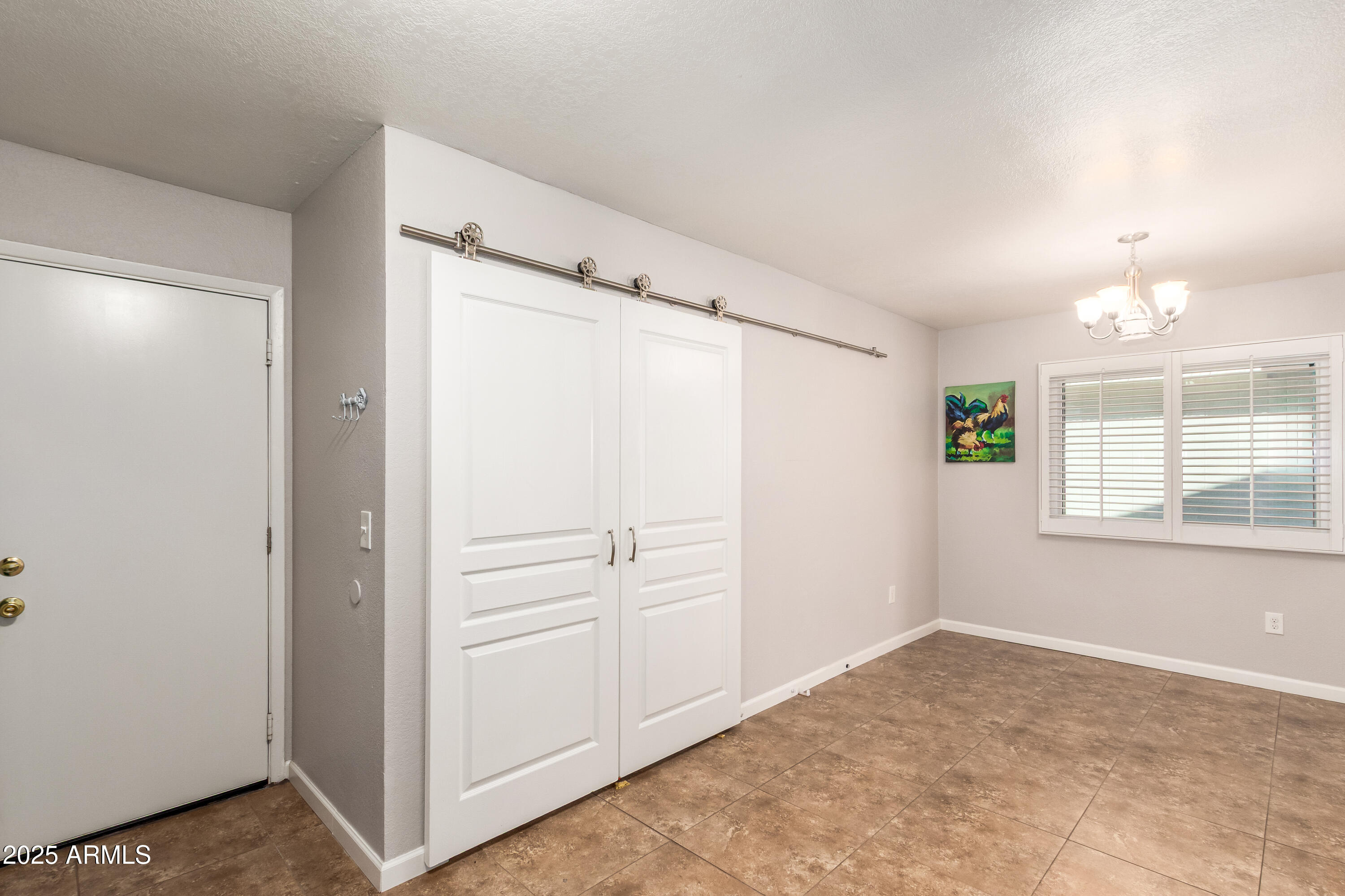 1915 S 39TH Street, 52