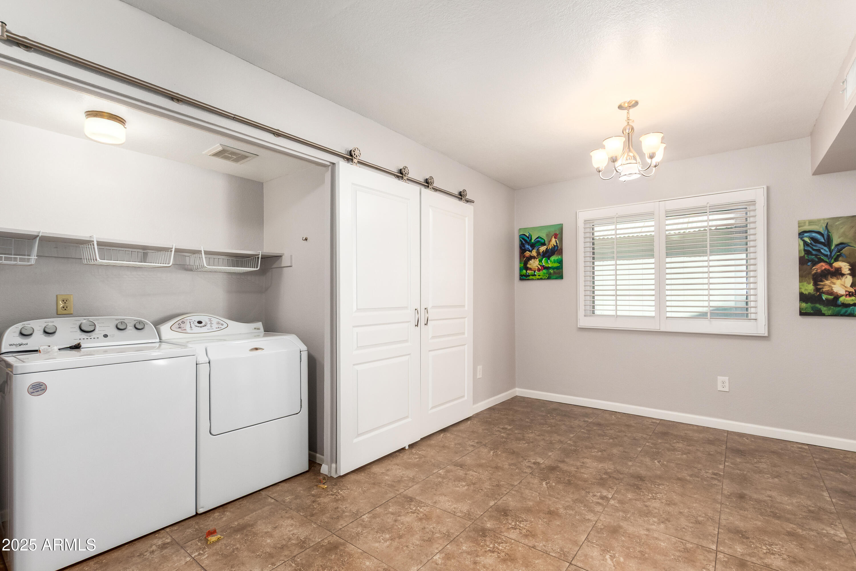 1915 S 39TH Street, 52