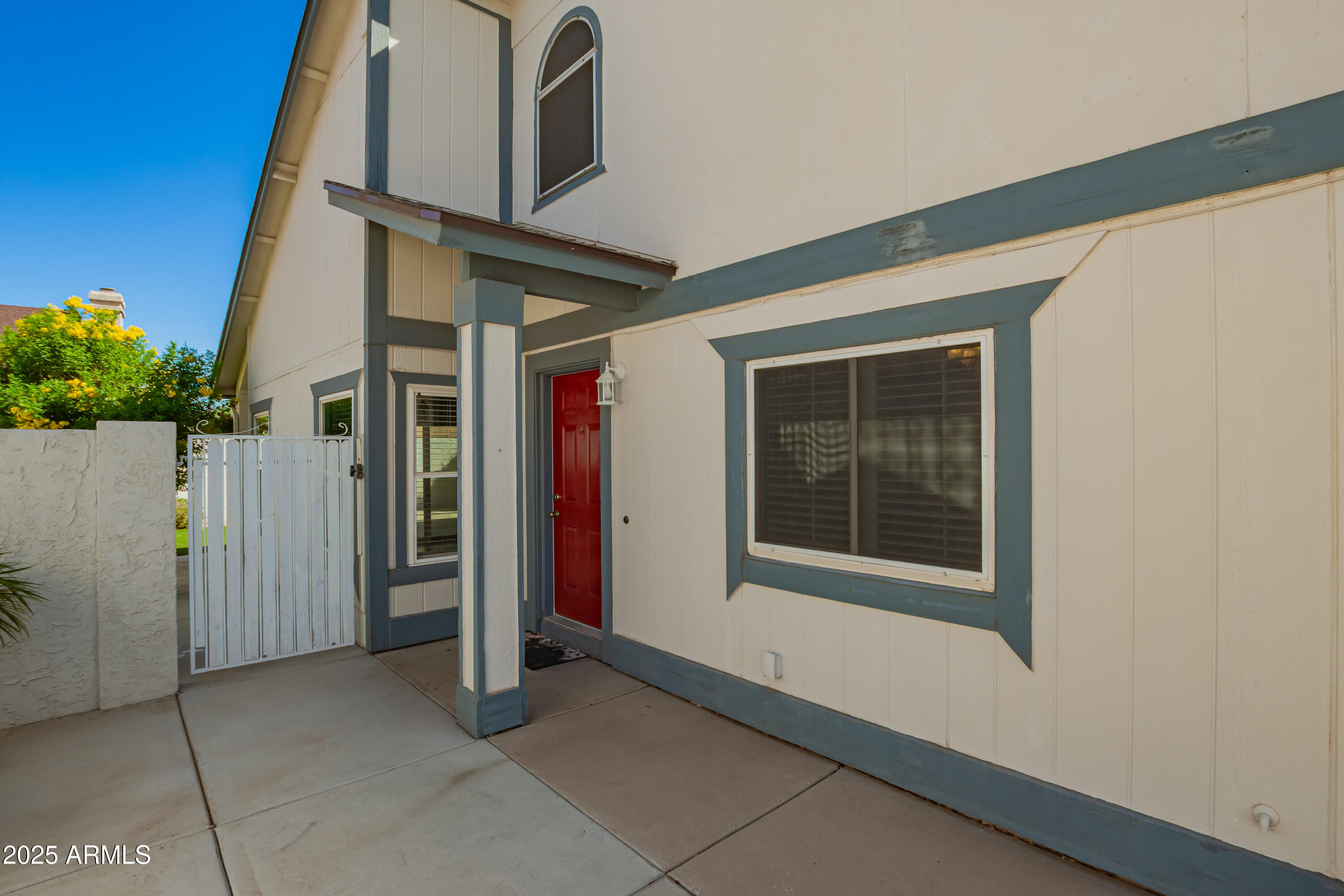 1915 S 39TH Street, 52