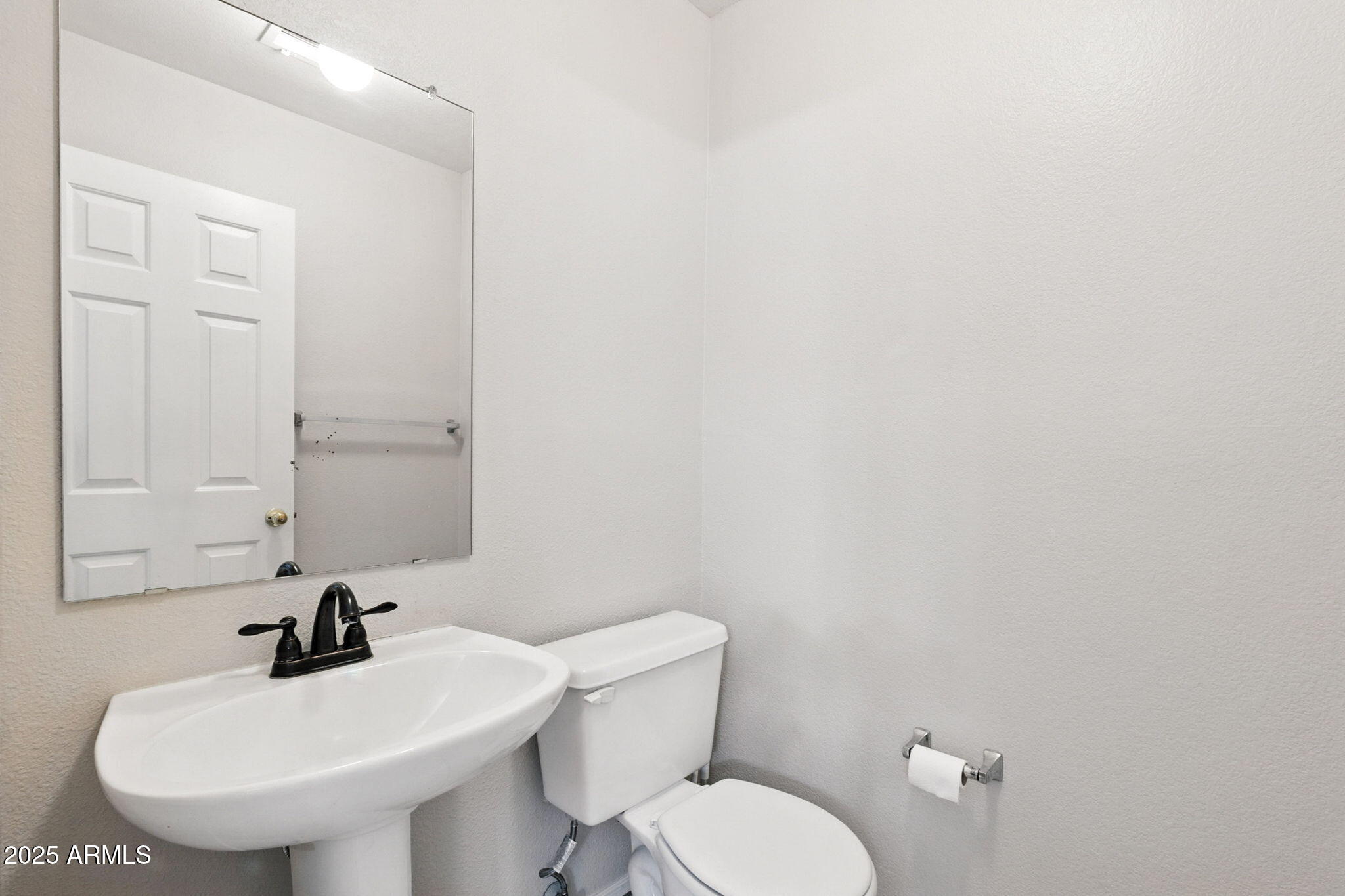 500 N ROOSEVELT Avenue, 87