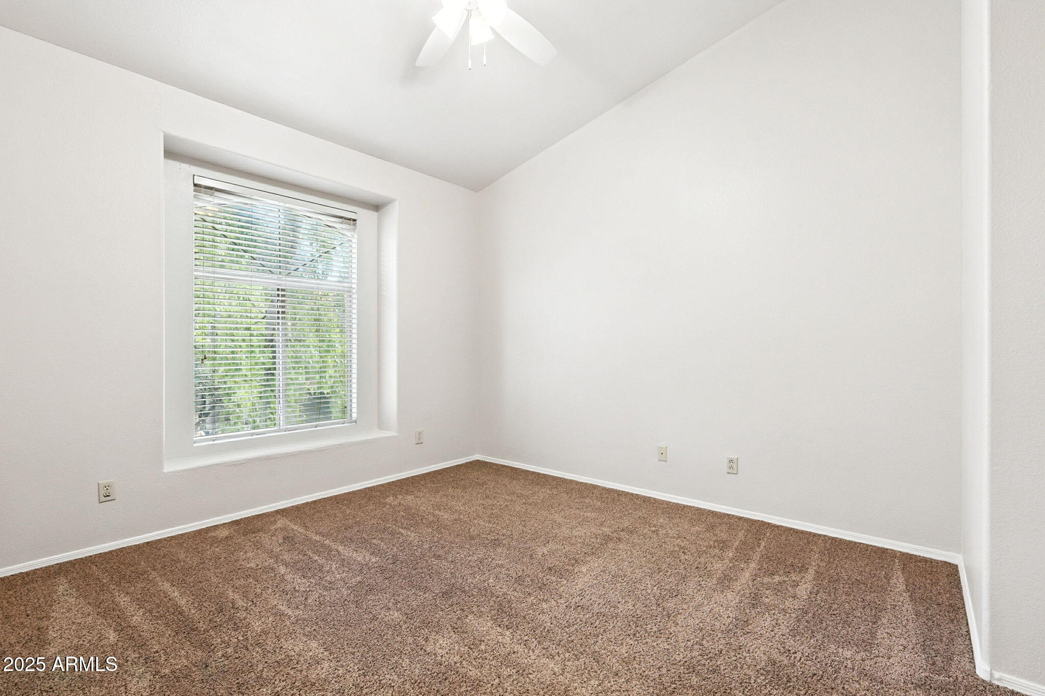 500 N ROOSEVELT Avenue, 87