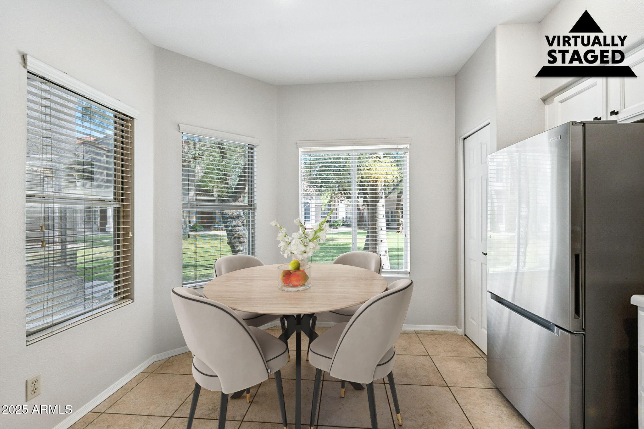 500 N ROOSEVELT Avenue, 87