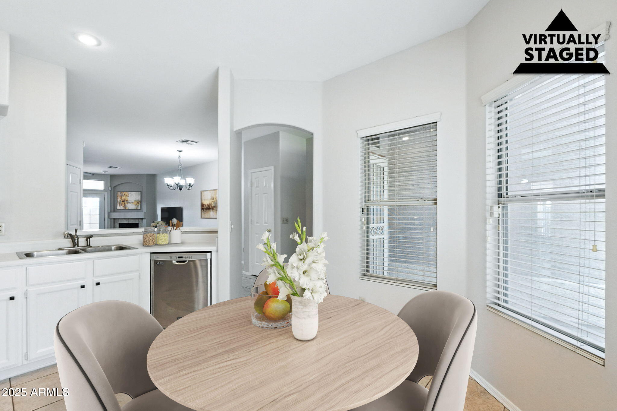 500 N ROOSEVELT Avenue, 87